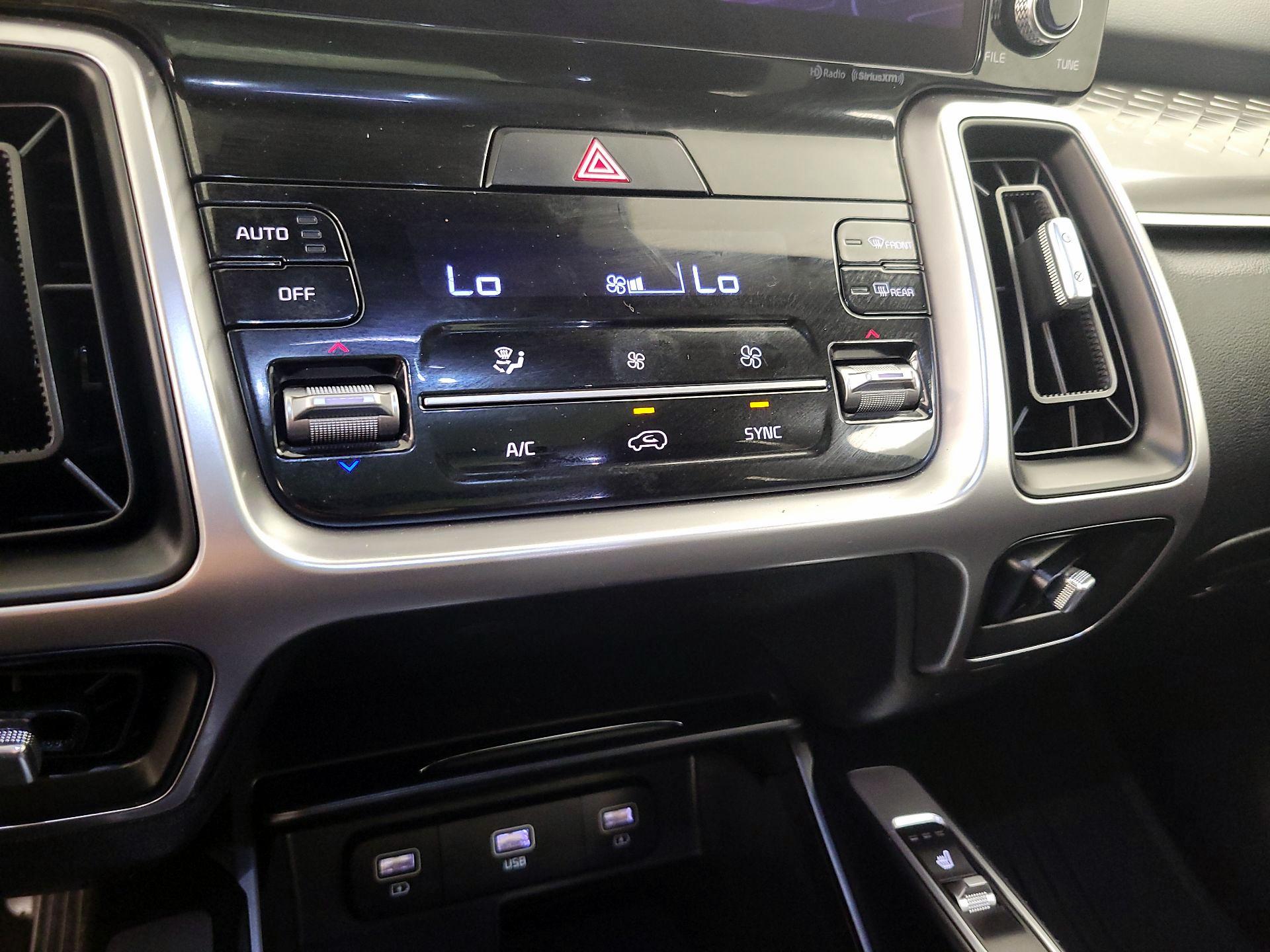 Thumbnail: 2022 Kia Sorento - 17