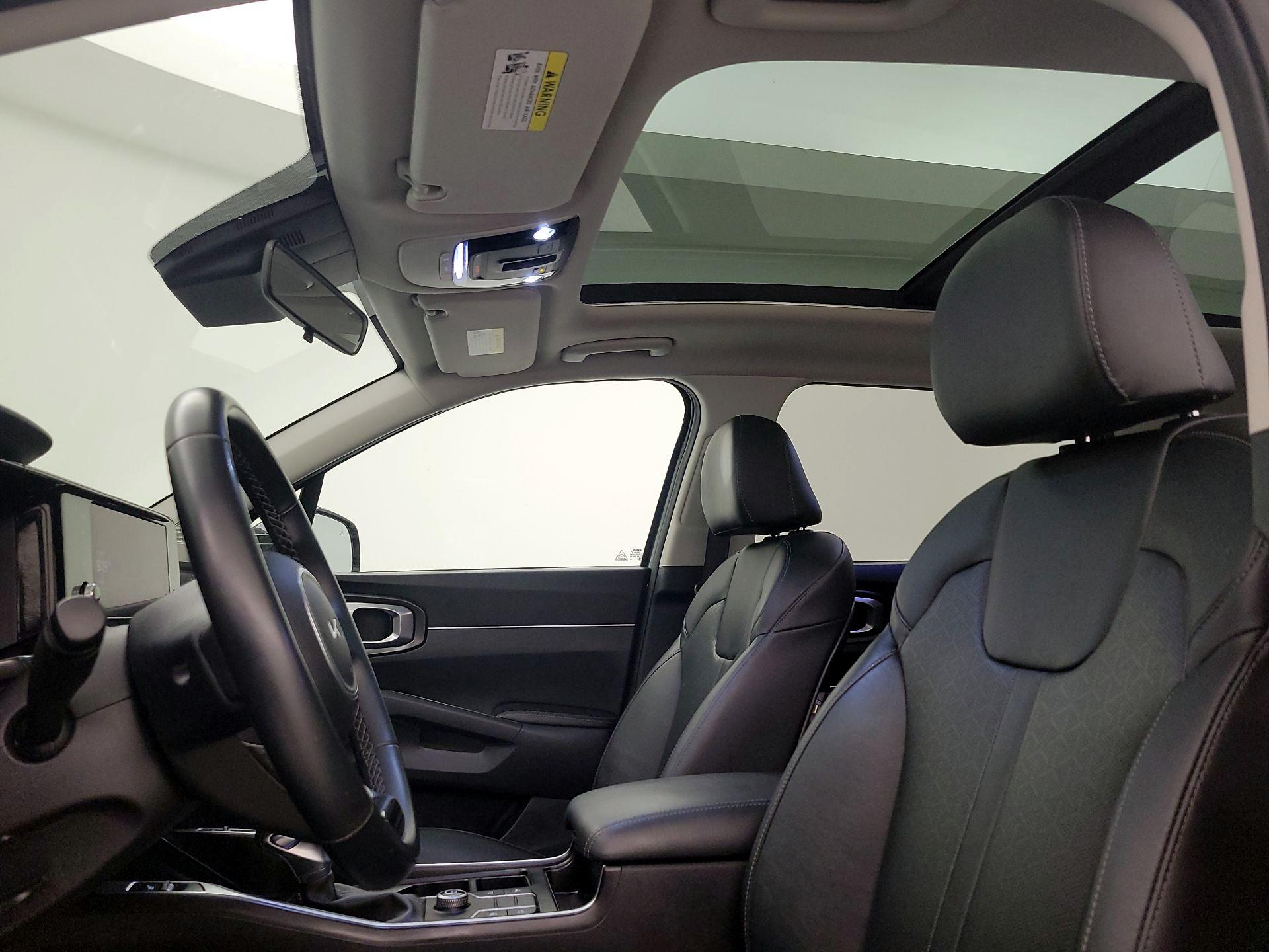 Thumbnail: 2022 Kia Sorento - 19