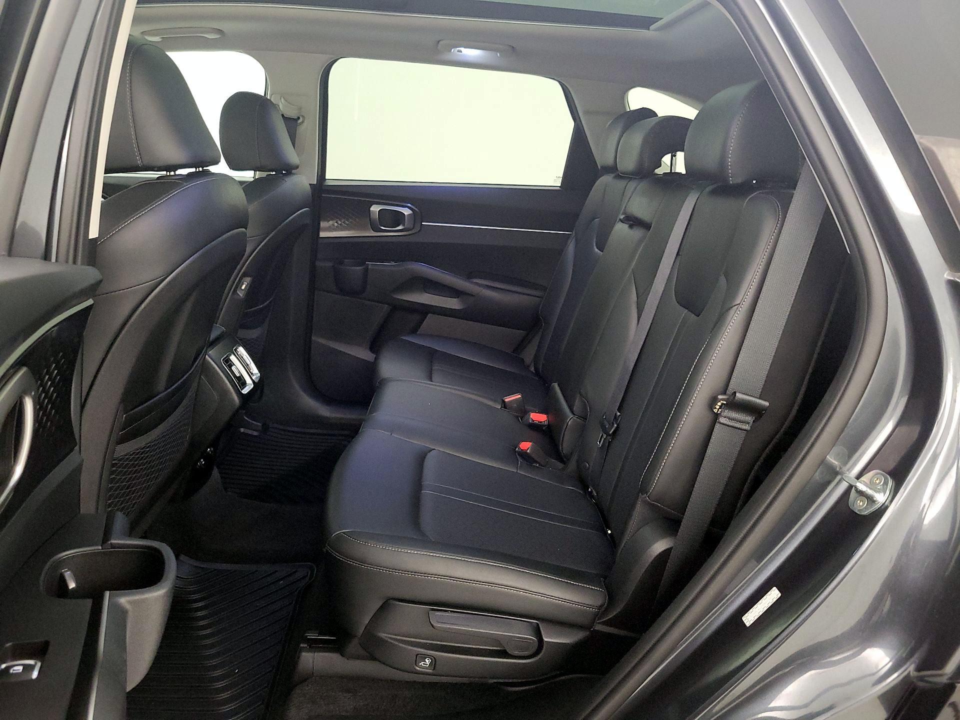 Thumbnail: 2022 Kia Sorento - 20