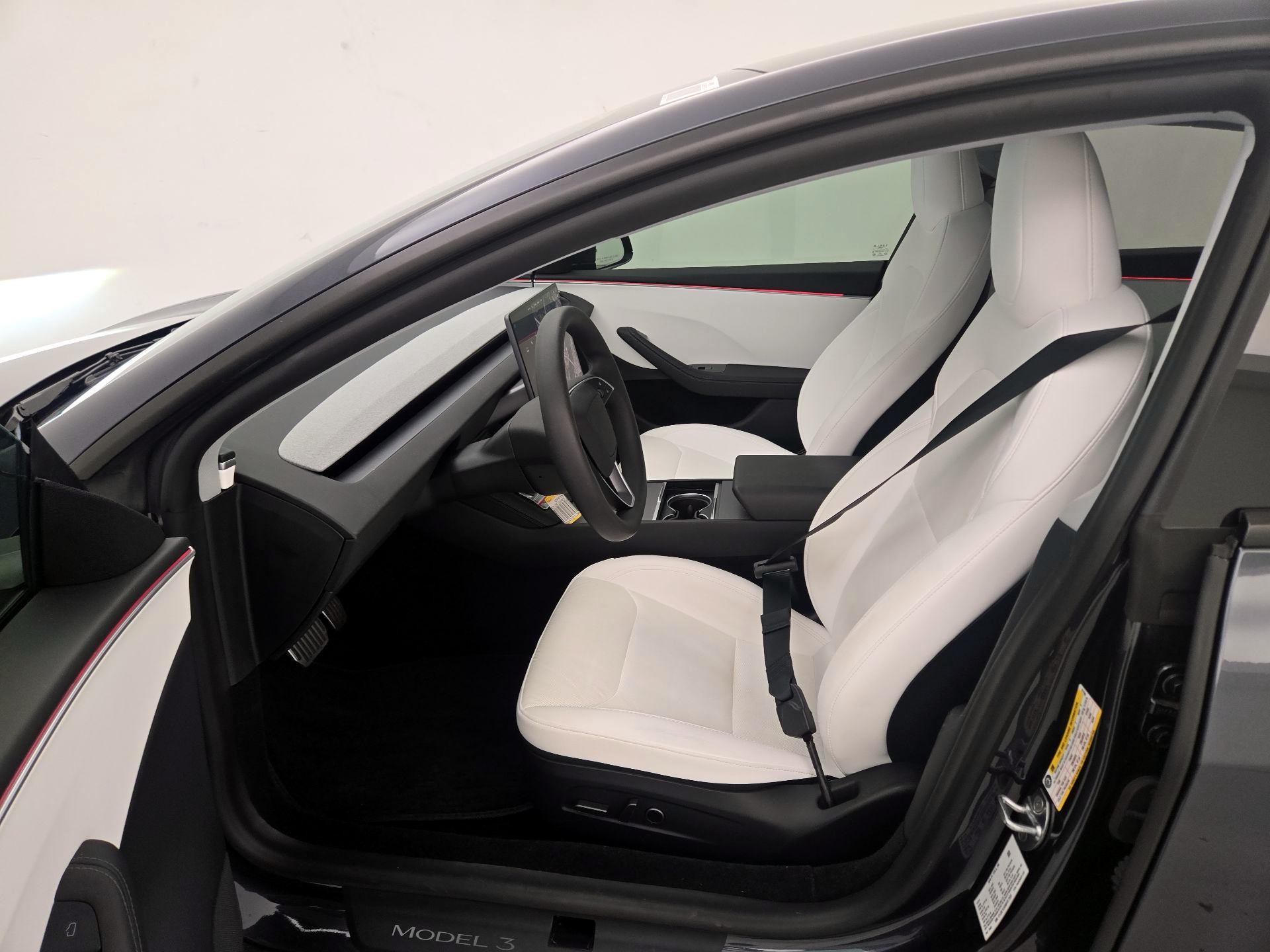 Thumbnail: 2025 Tesla Model 3 - 11