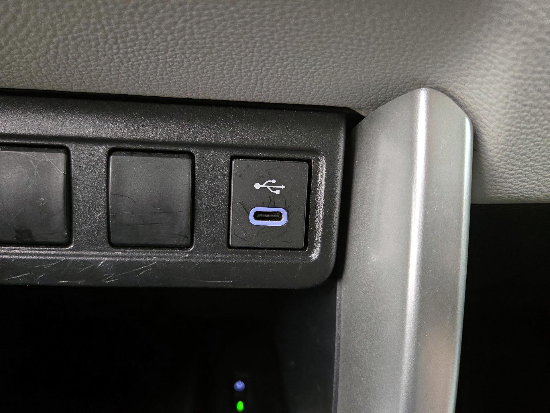 Thumbnail: 2023 Toyota Corolla Cross - 18