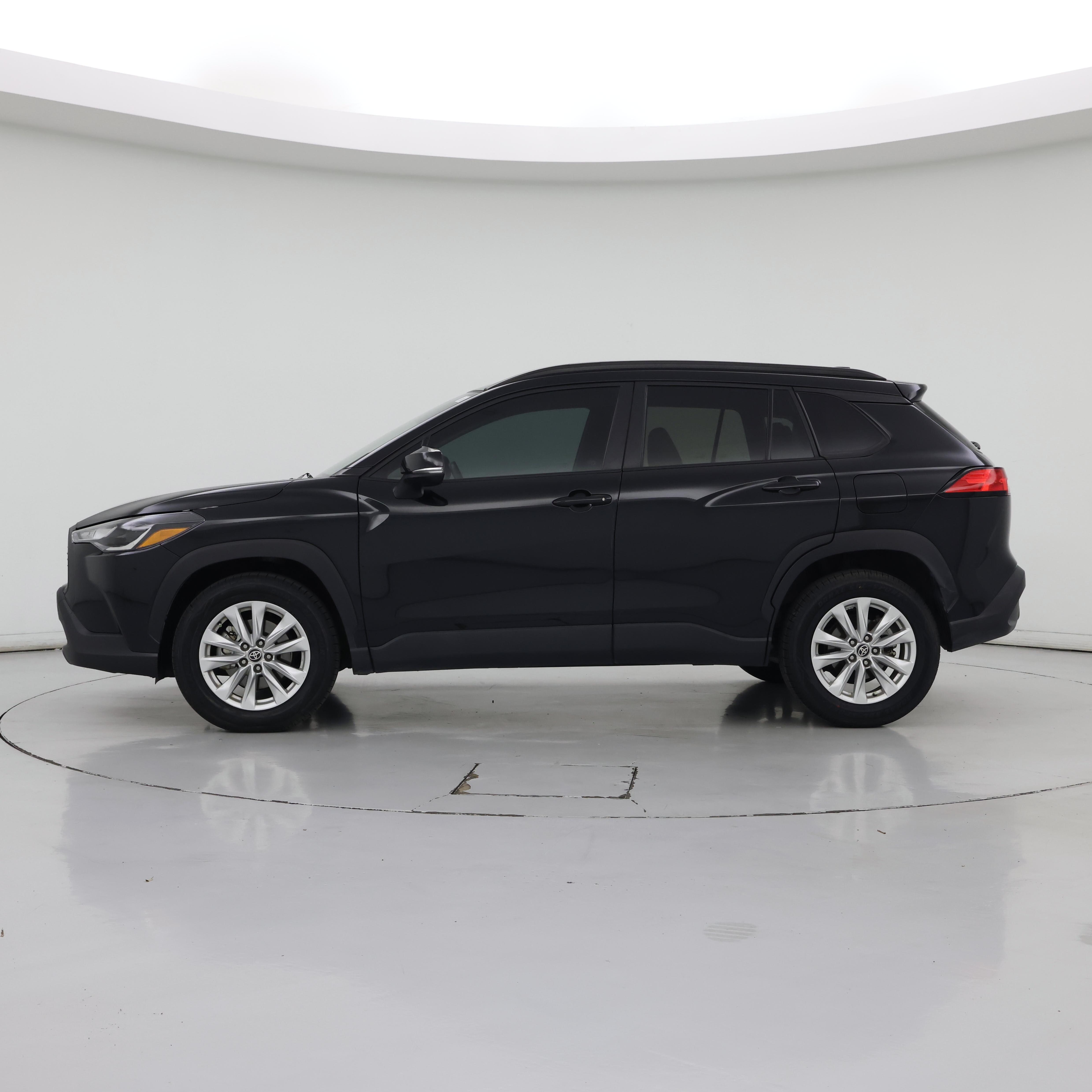 Thumbnail: 2023 Toyota Corolla Cross - 3