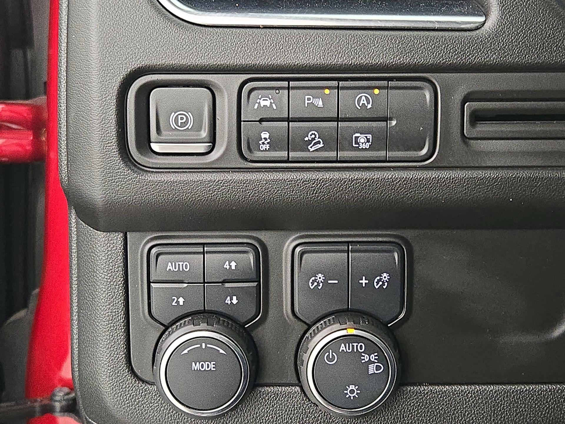 Thumbnail: 2024 Chevrolet Suburban - 13