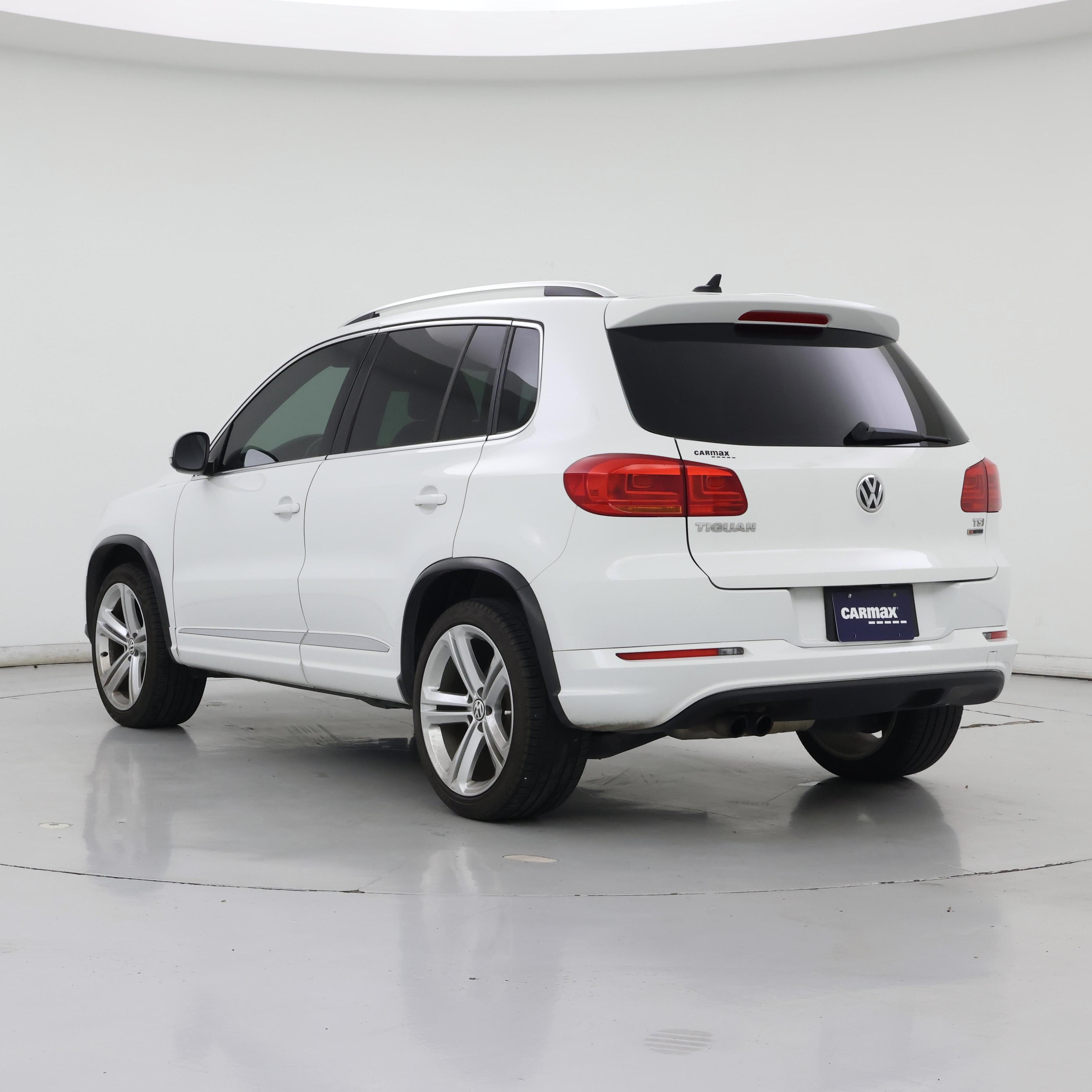 Thumbnail: 2016 Volkswagen Tiguan - 2