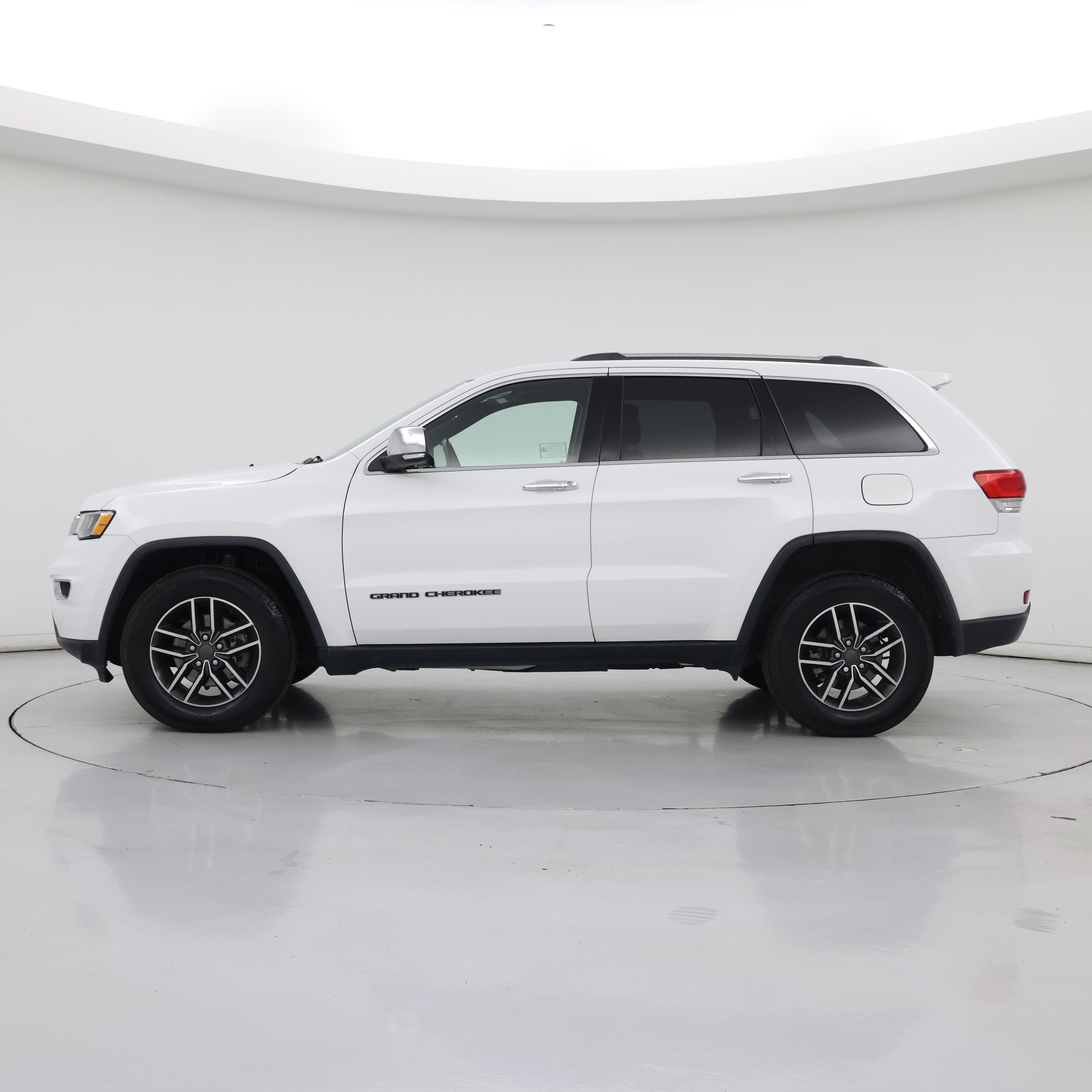 Thumbnail: 2019 Jeep Grand Cherokee - 3