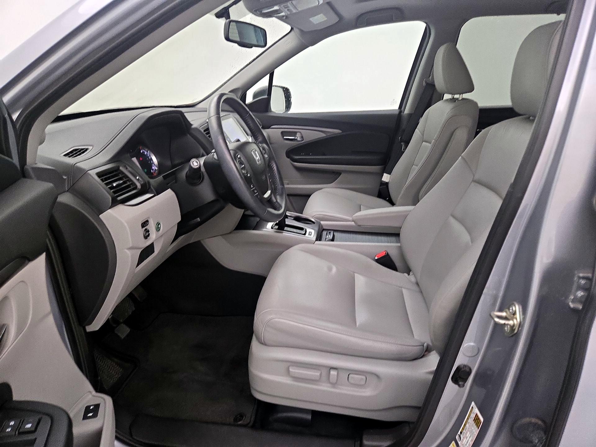 Thumbnail: 2016 Honda Pilot - 11