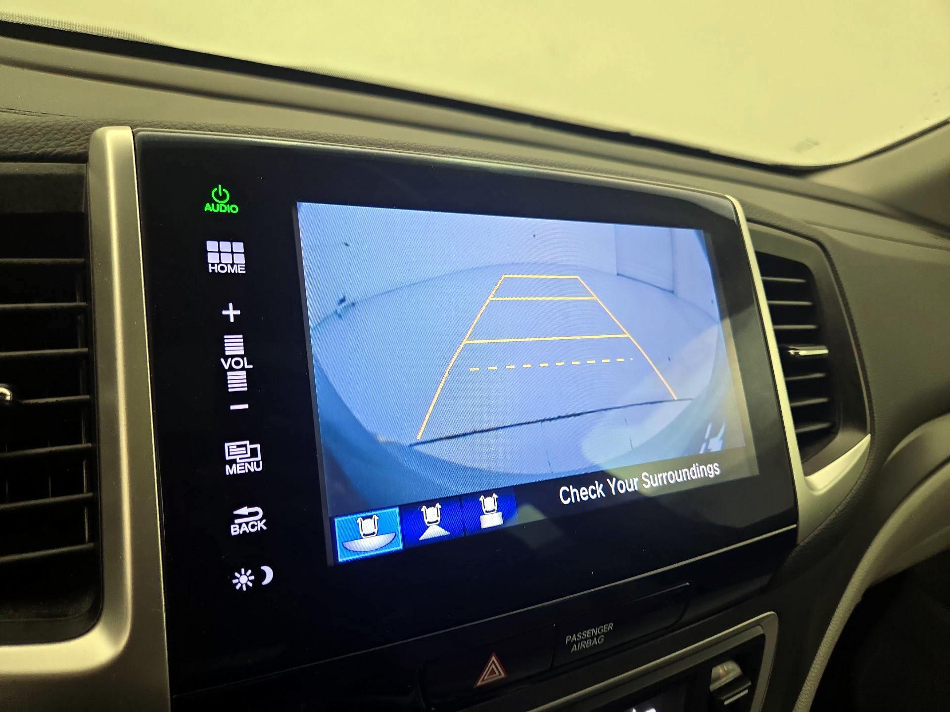 Thumbnail: 2016 Honda Pilot - 14