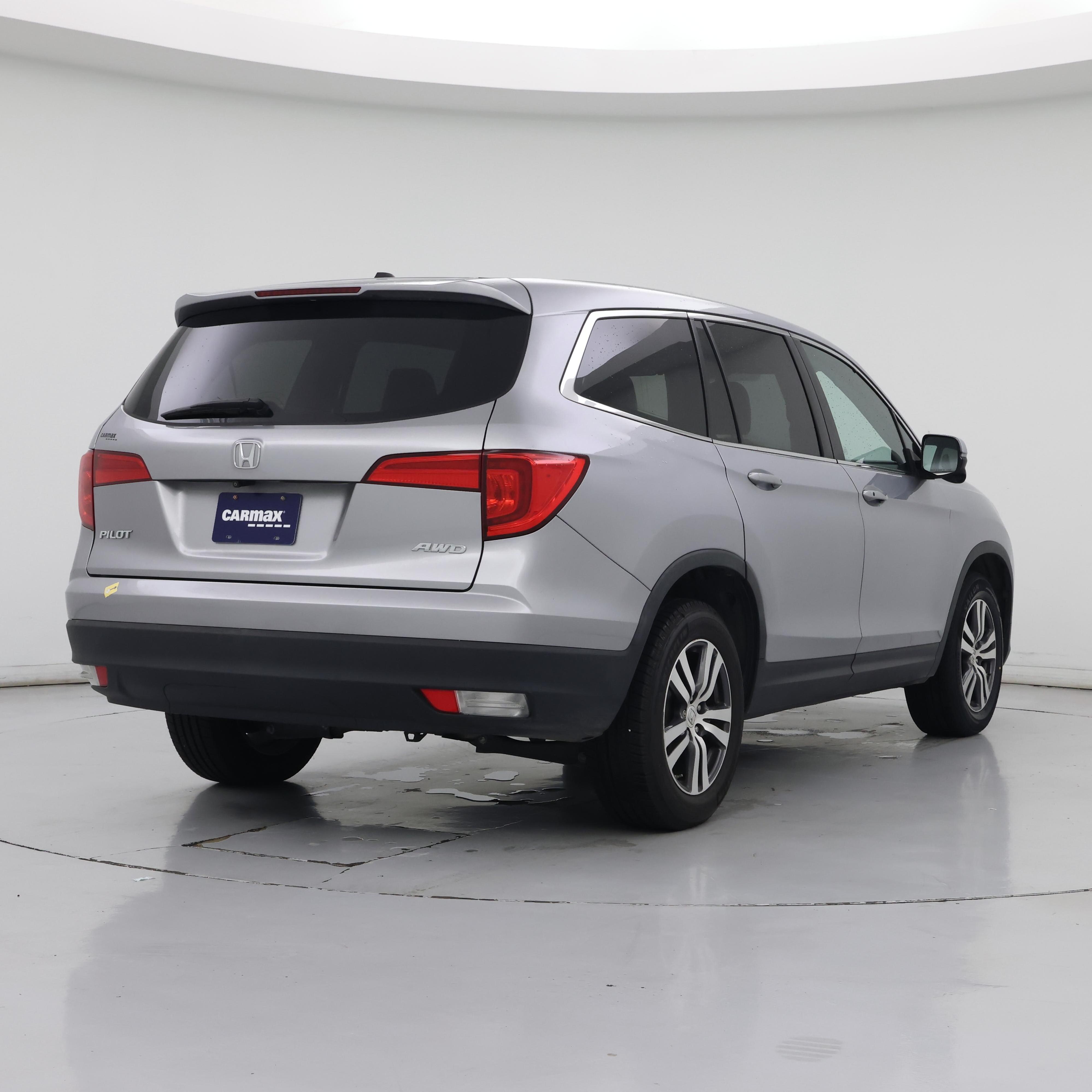 Thumbnail: 2016 Honda Pilot - 8