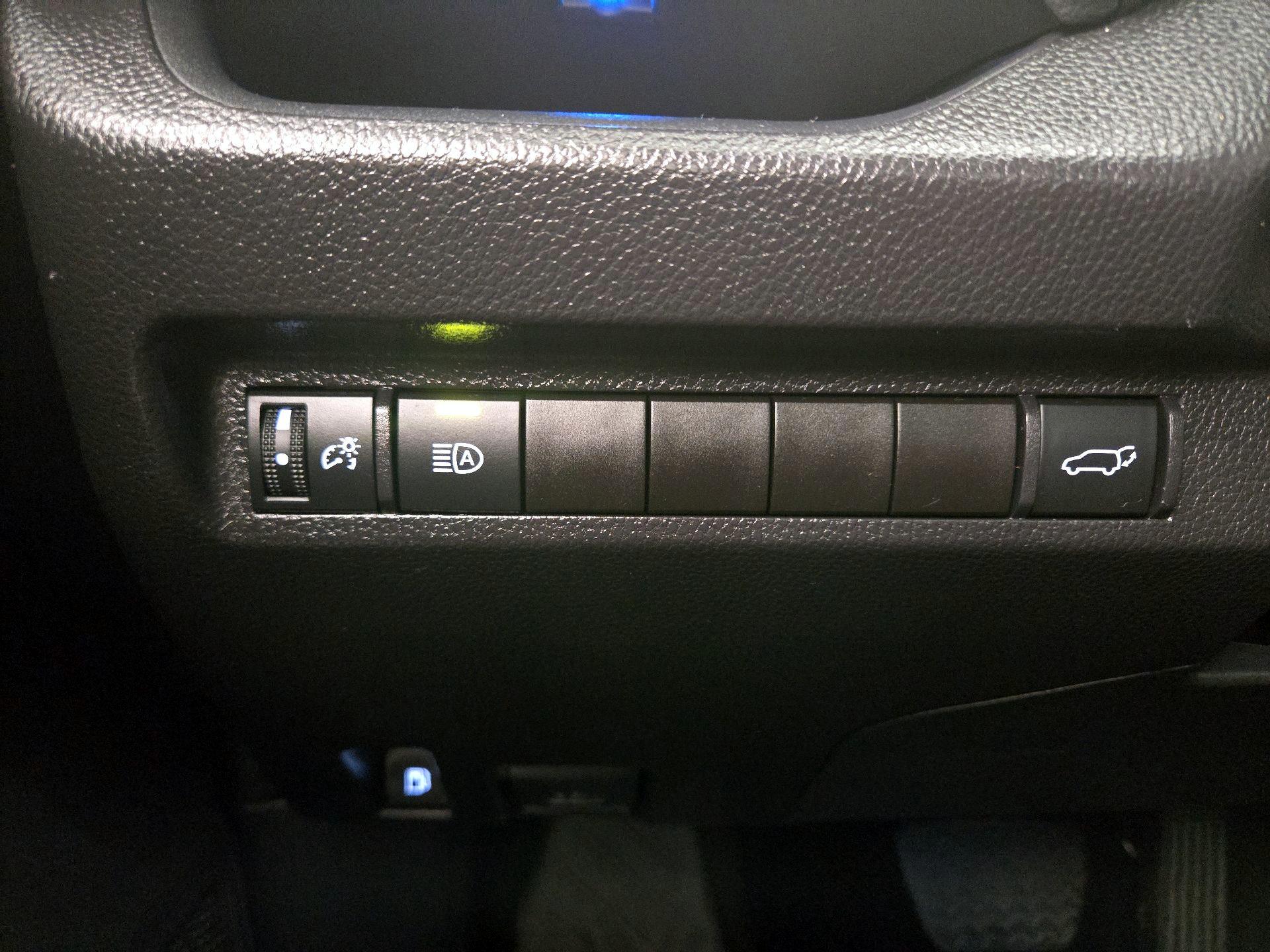 Thumbnail: 2025 Toyota RAV4 - 13