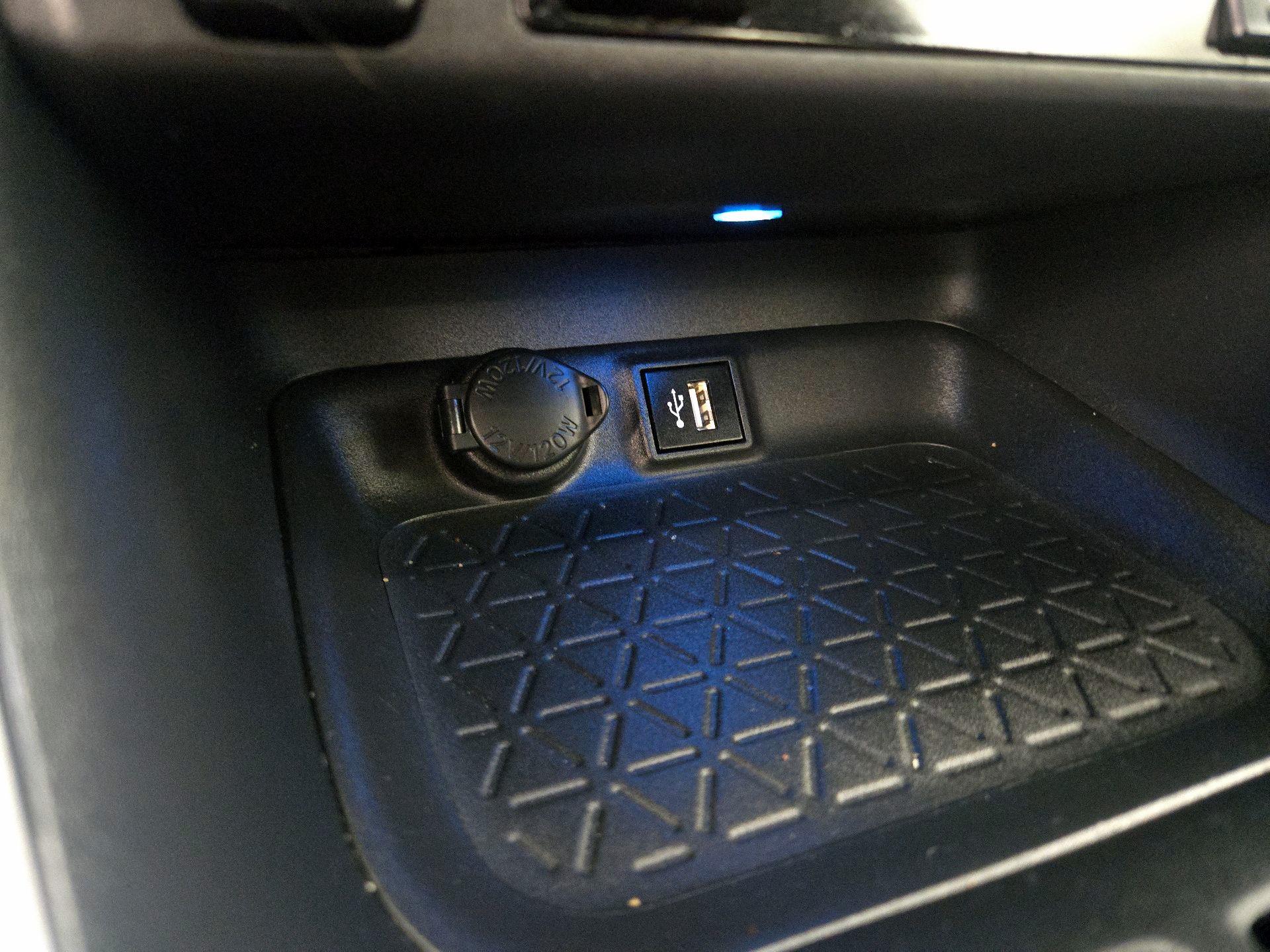 Thumbnail: 2025 Toyota RAV4 - 18