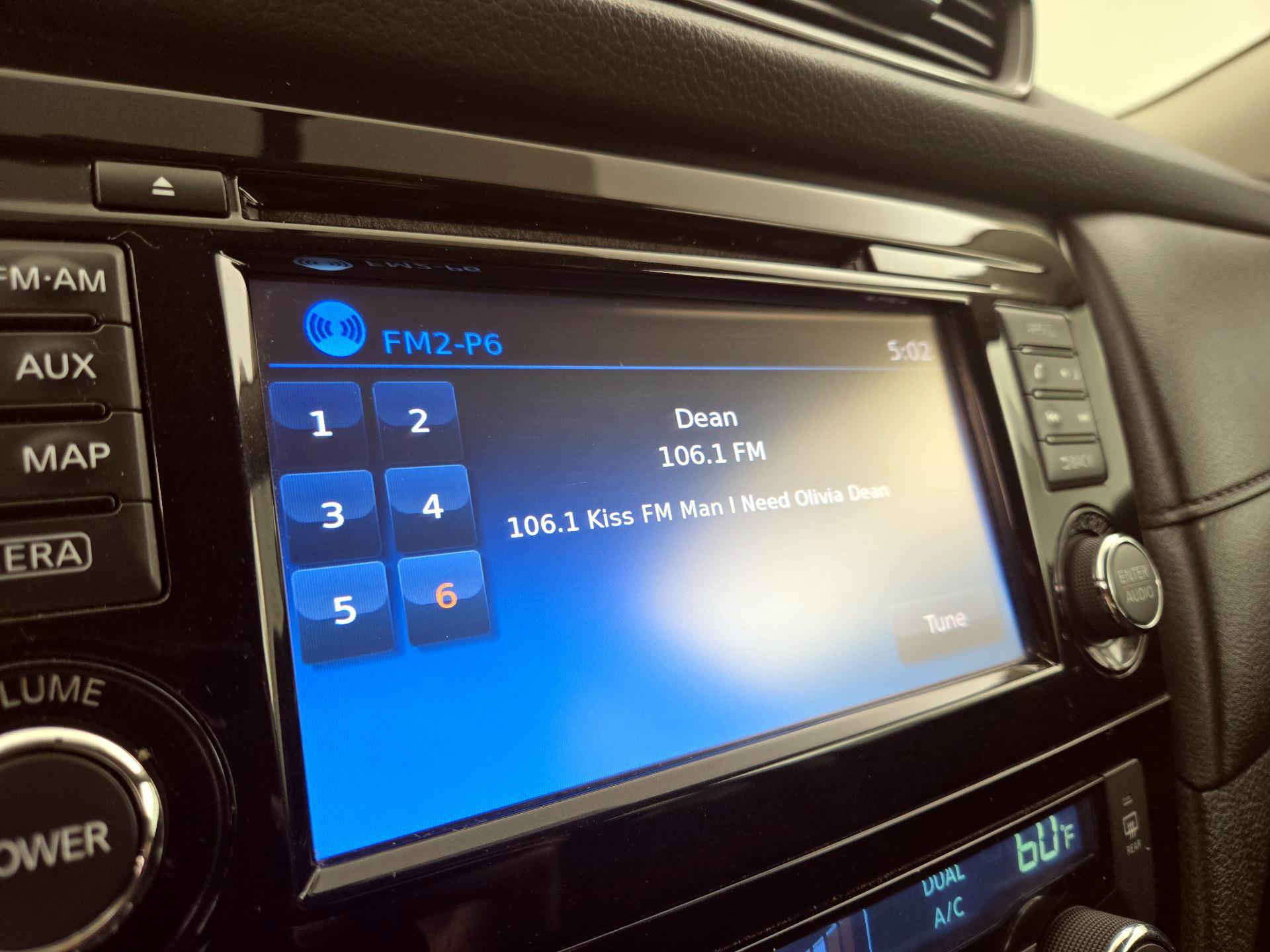 Thumbnail: 2017 Nissan Rogue - 16