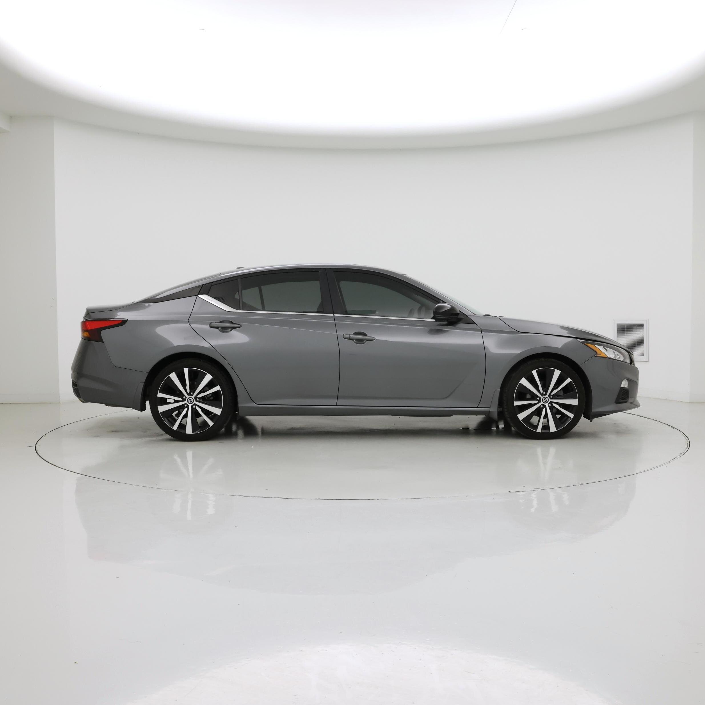 Thumbnail: 2021 Nissan Altima - 7