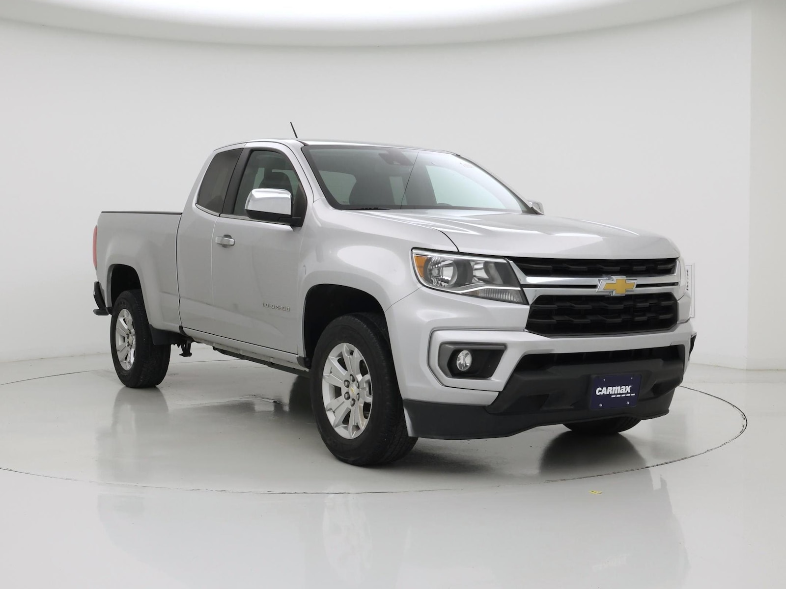2022 Chevrolet Colorado LT - Photo 2