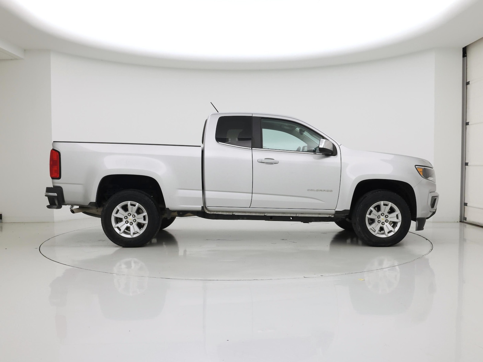 2022 Chevrolet Colorado LT - Photo 8