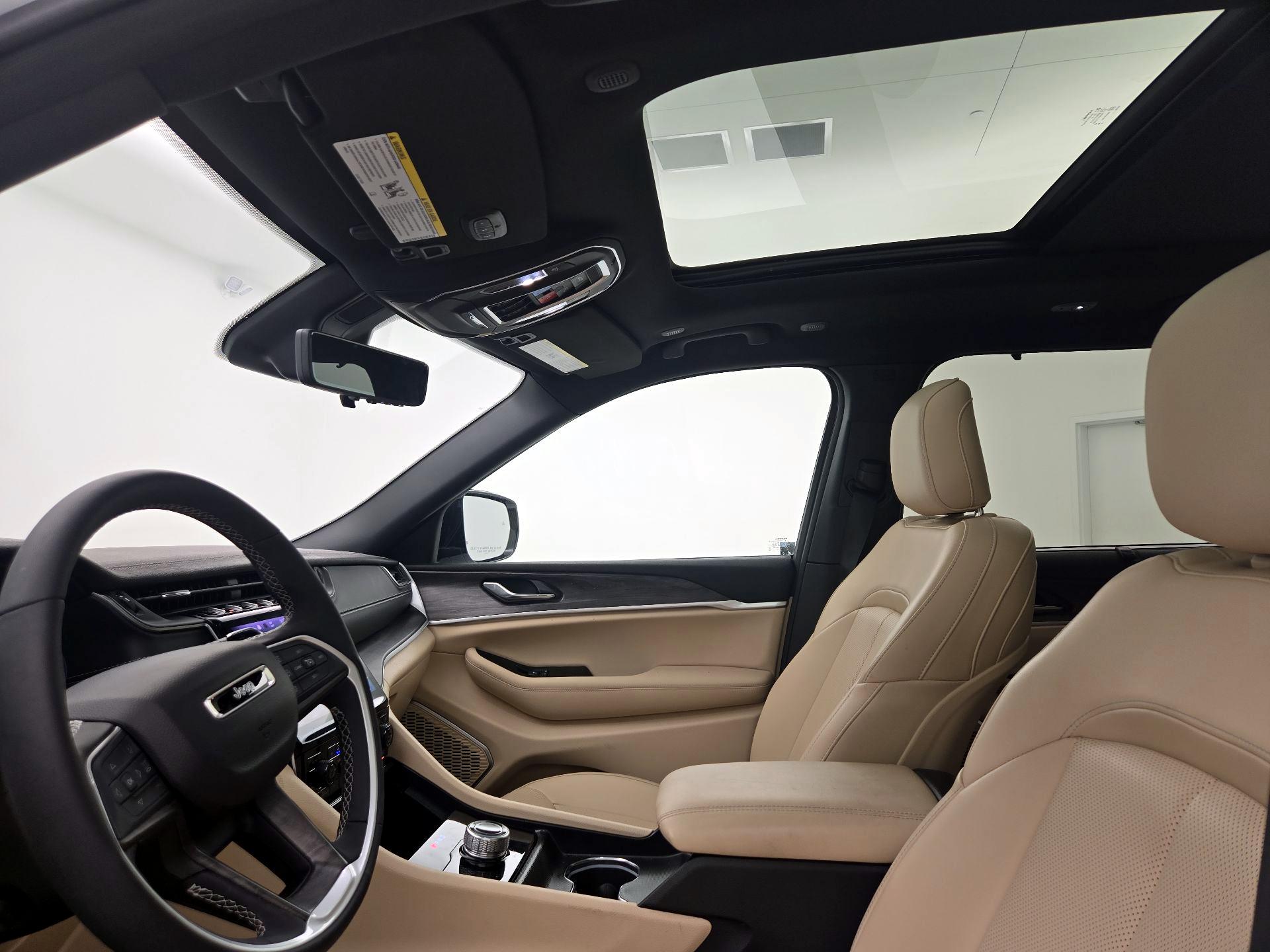 Thumbnail: 2025 Jeep Grand Cherokee L - 20