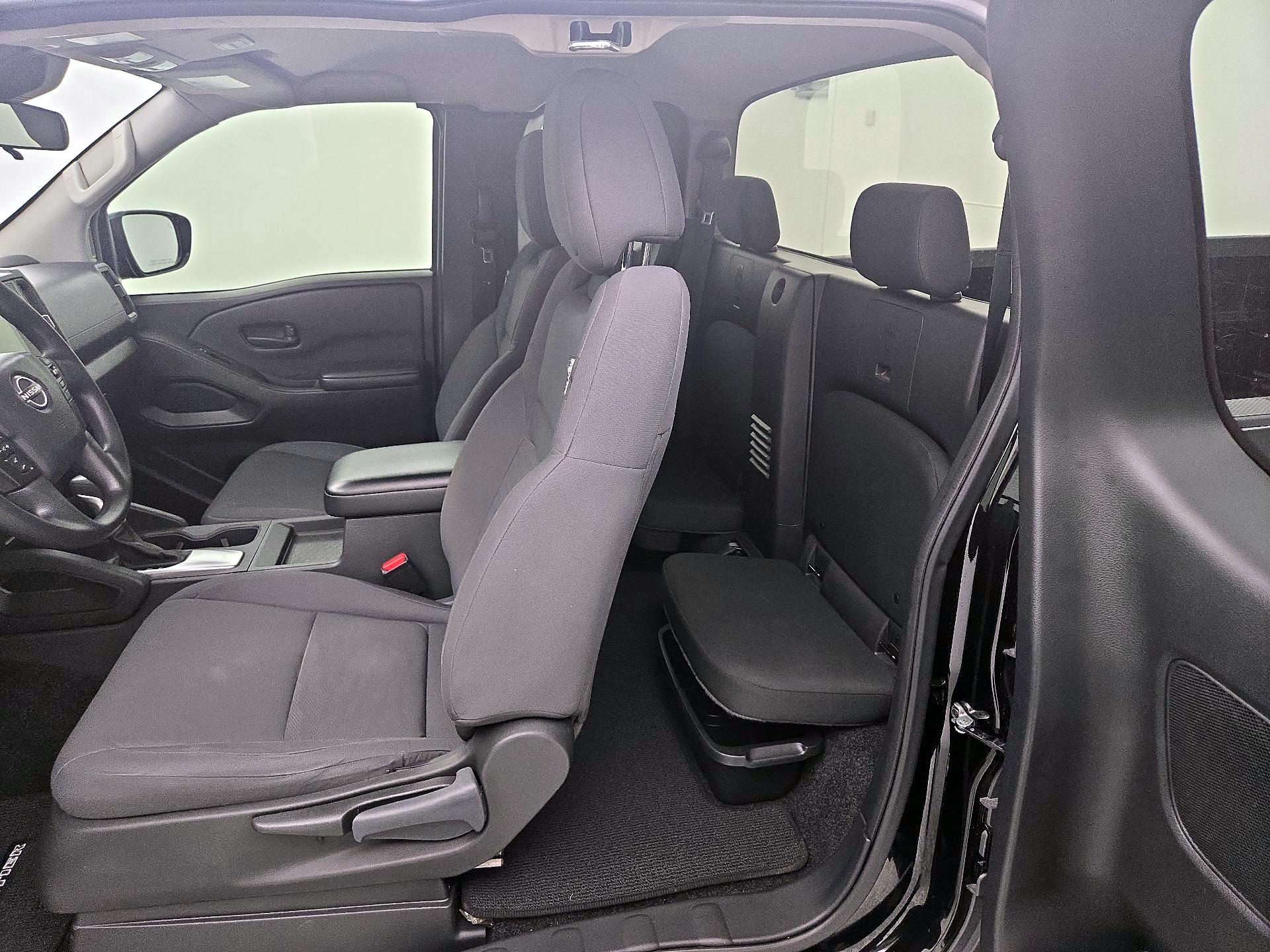 Thumbnail: 2025 Nissan Frontier - 19