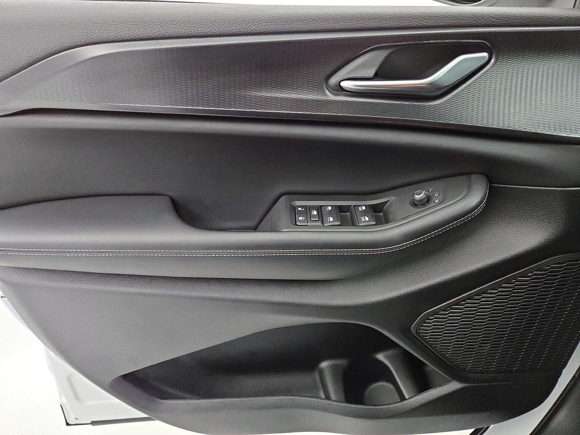 Thumbnail: 2025 Jeep Grand Cherokee L - 12