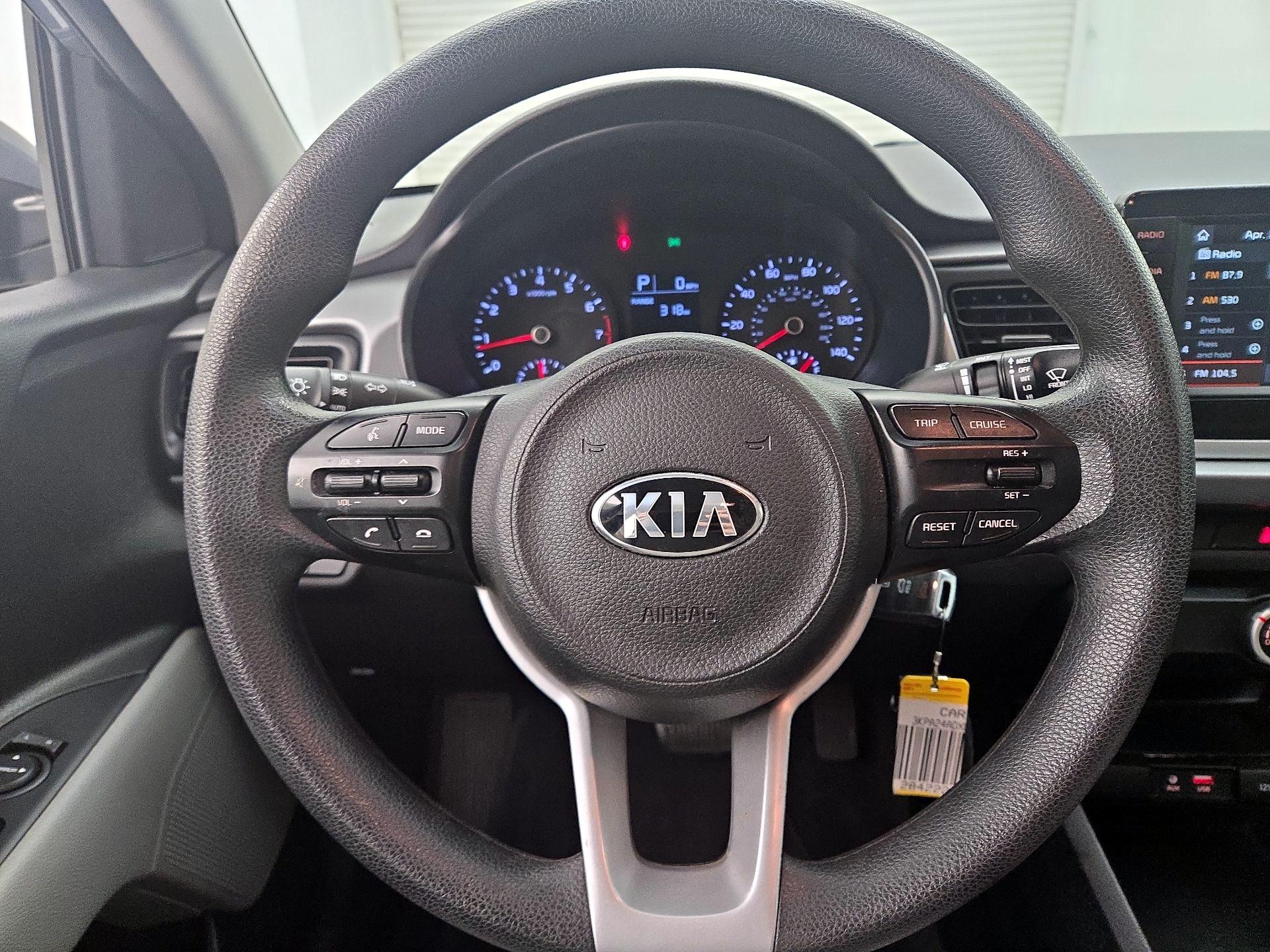 Thumbnail: 2020 Kia Rio - 10