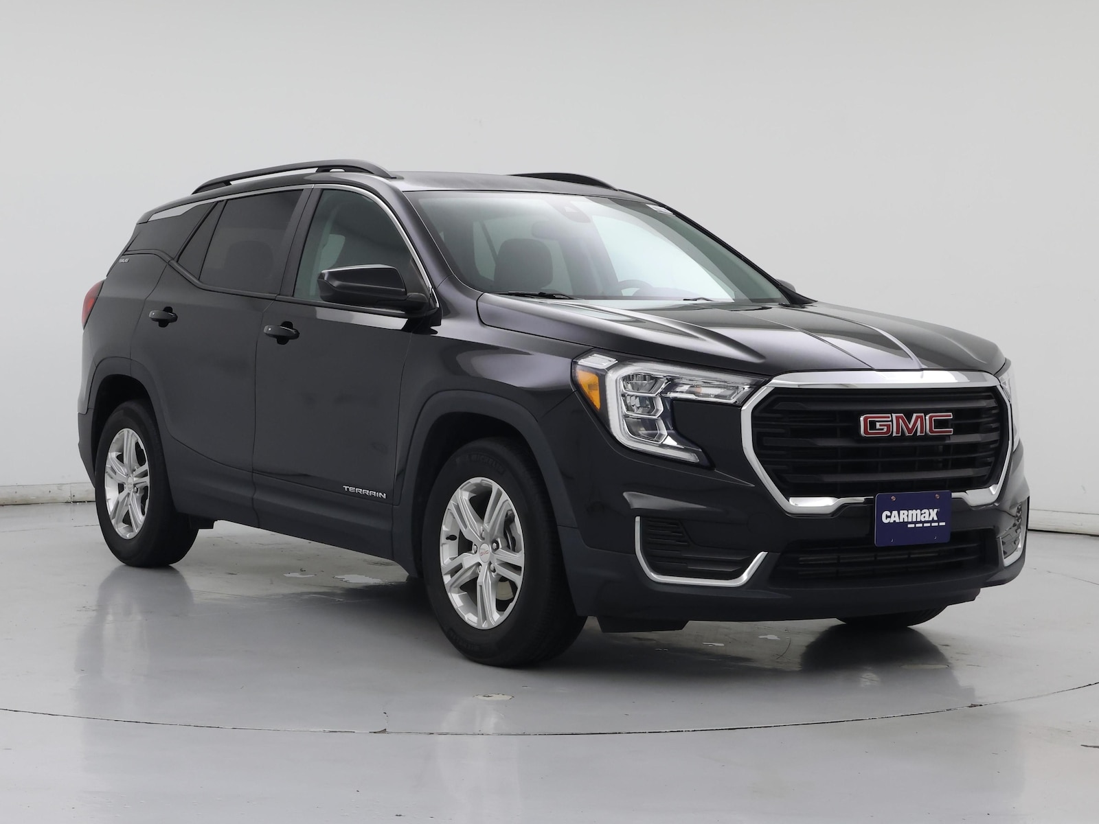 2022 GMC Terrain SLE - Photo 2