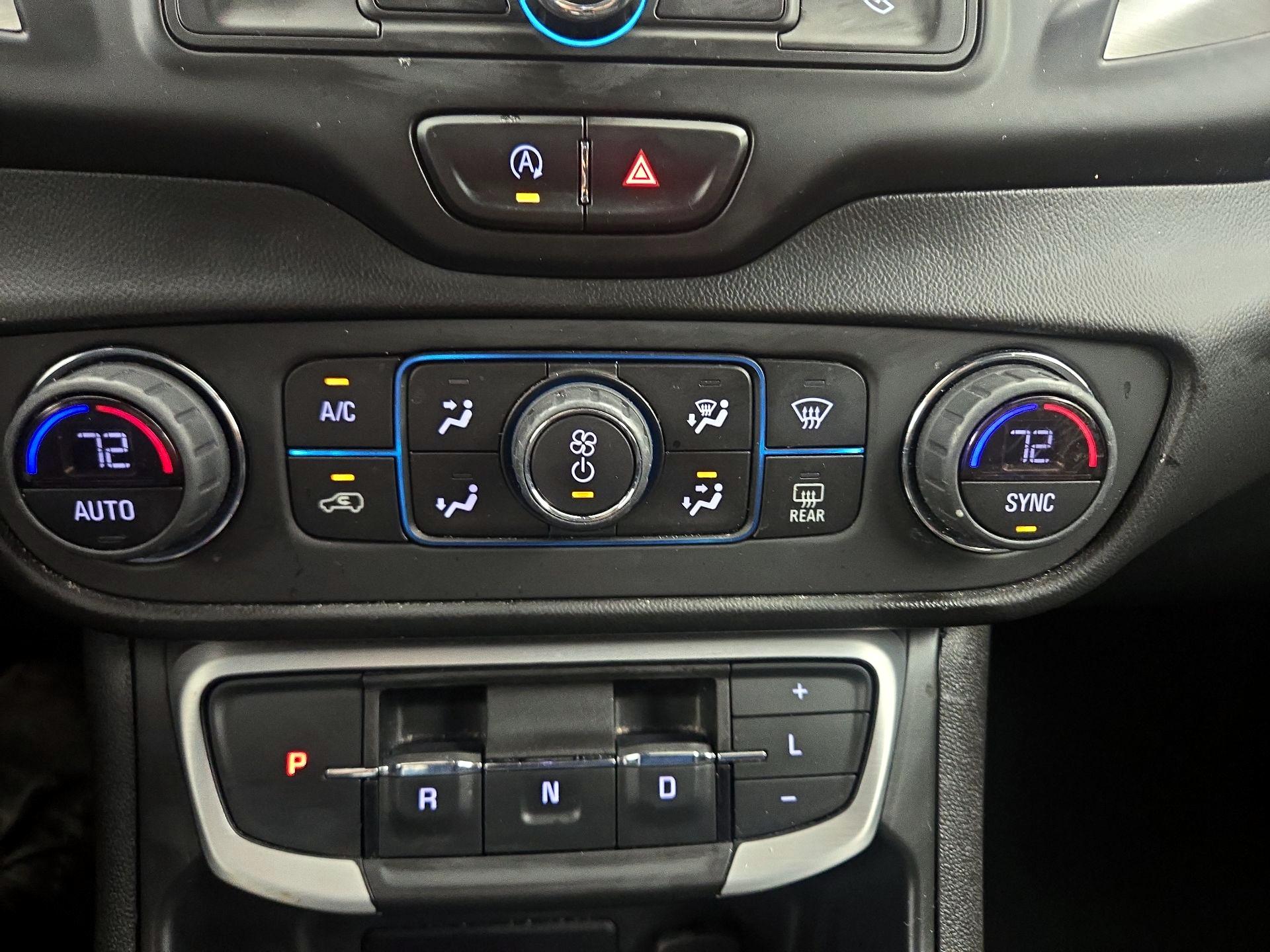 Thumbnail: 2022 GMC Terrain - 16