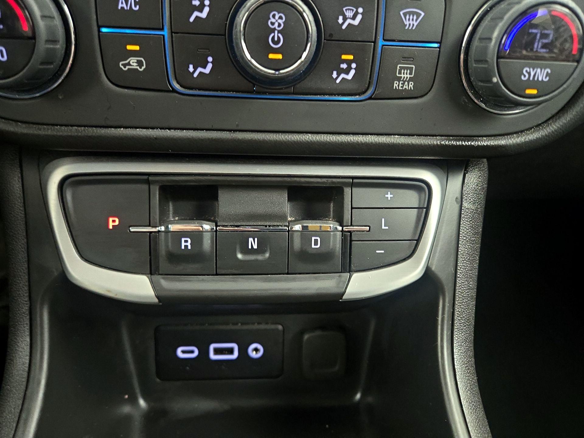 Thumbnail: 2022 GMC Terrain - 17