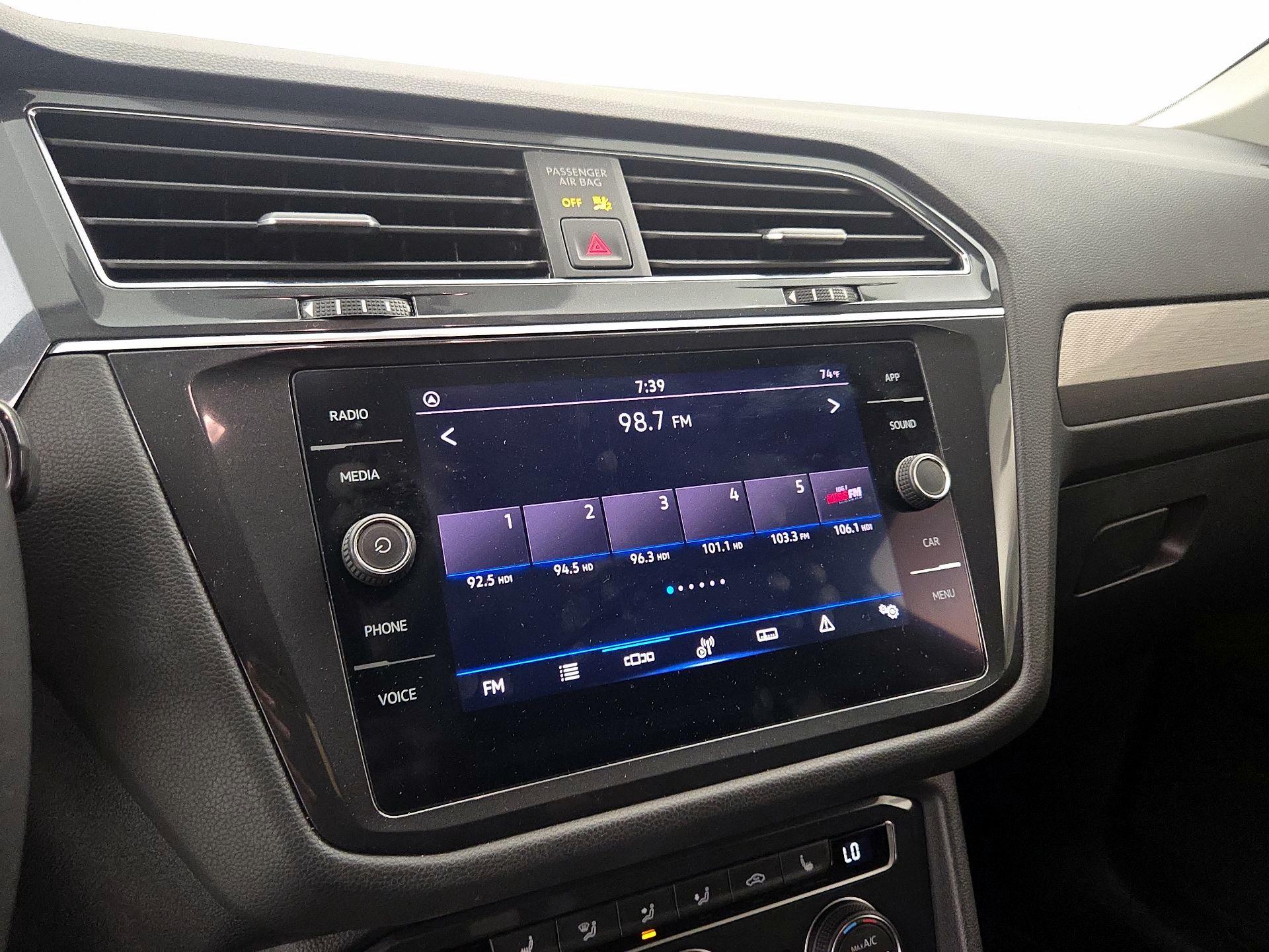 Thumbnail: 2021 Volkswagen Tiguan - 15