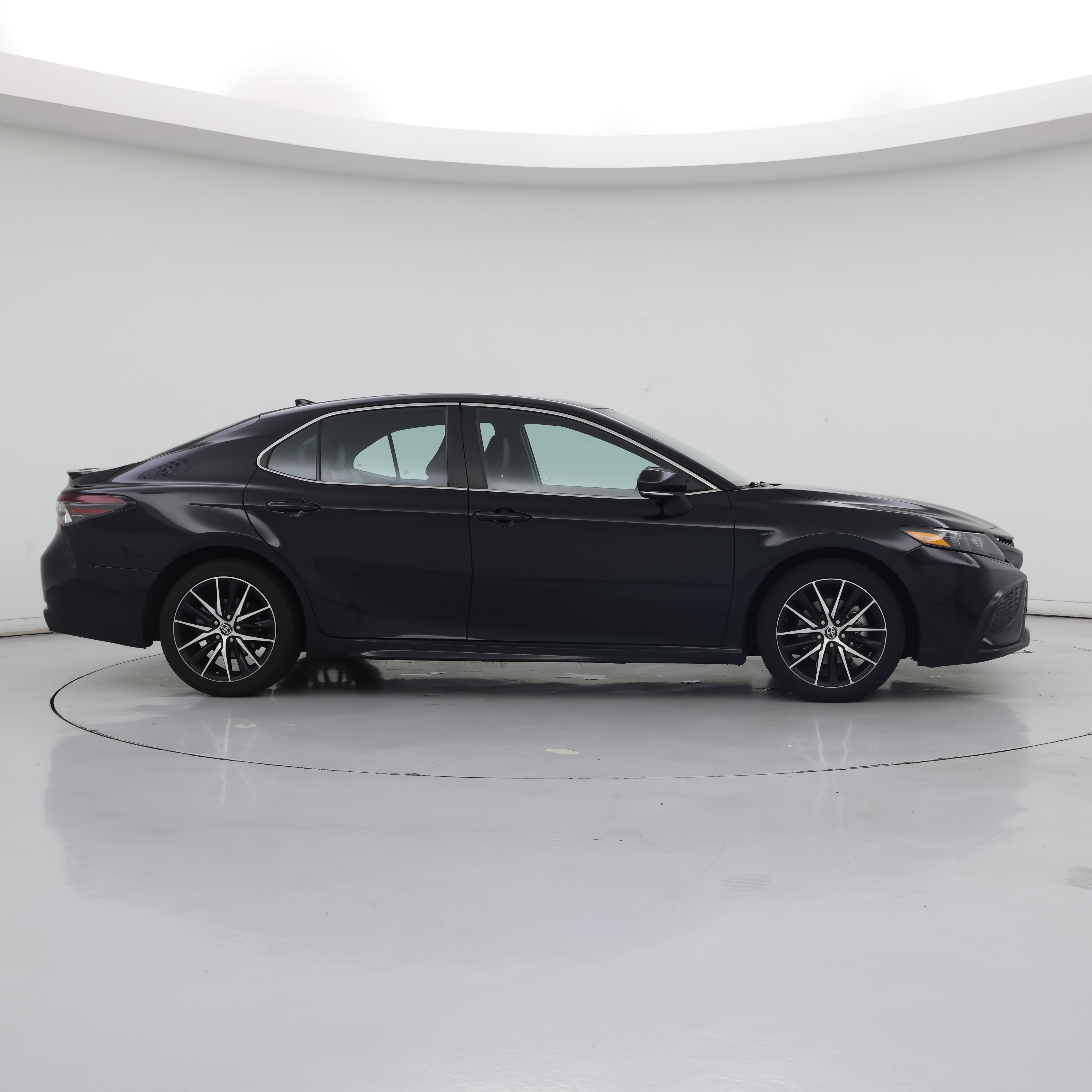 Thumbnail: 2023 Toyota Camry - 7