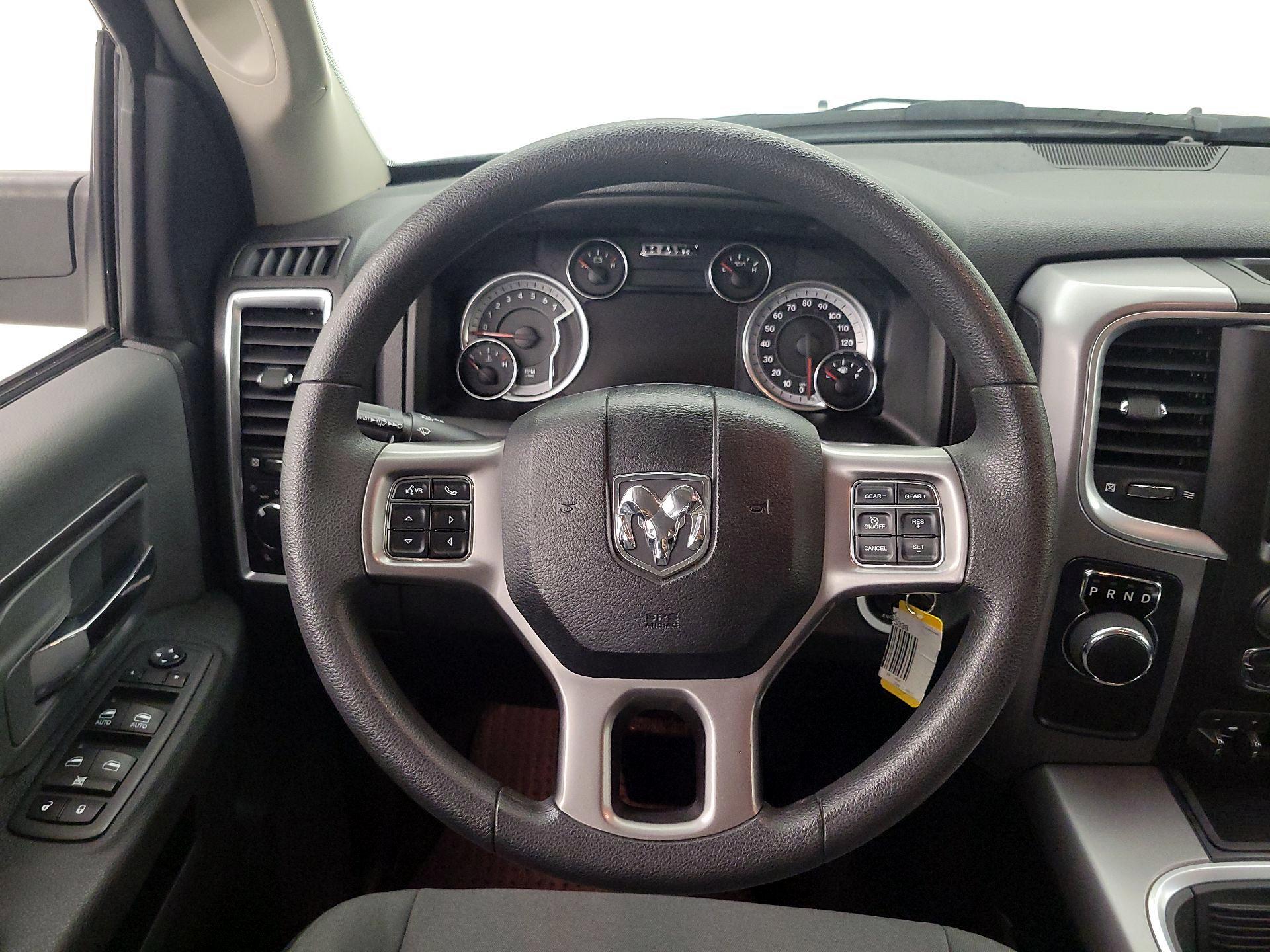 Thumbnail: 2023 RAM 1500 Classic - 10