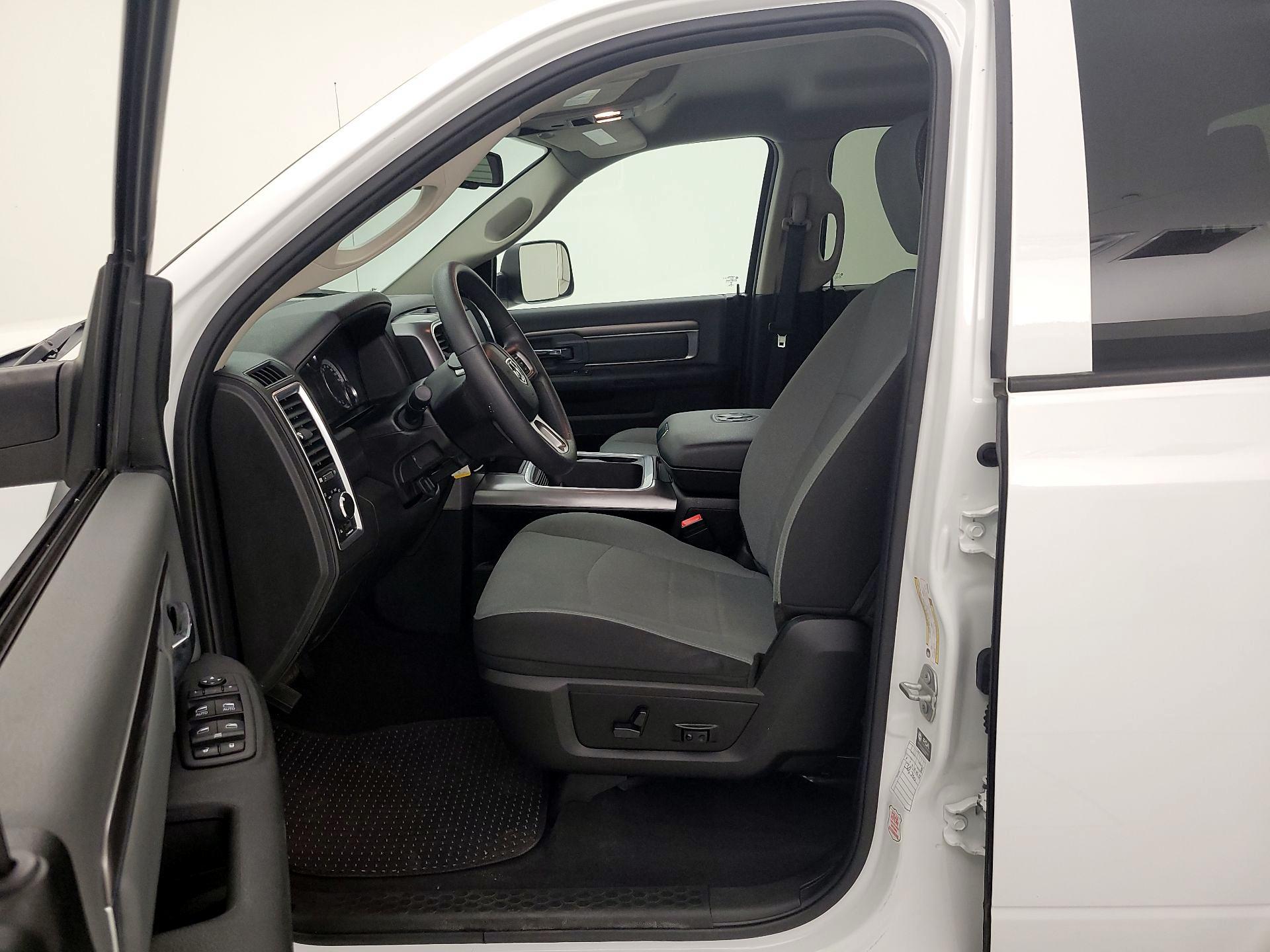 Thumbnail: 2023 RAM 1500 Classic - 11