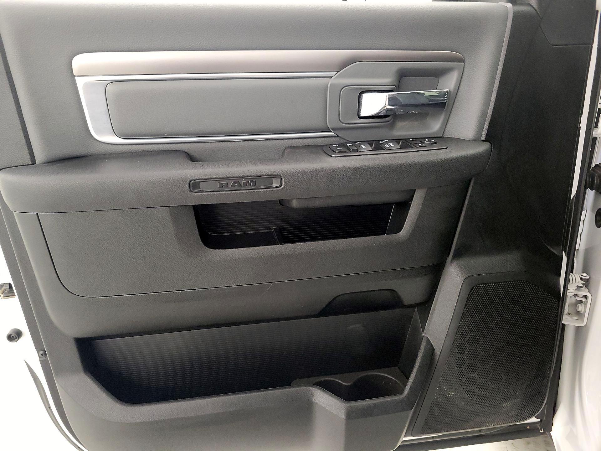 Thumbnail: 2023 RAM 1500 Classic - 12