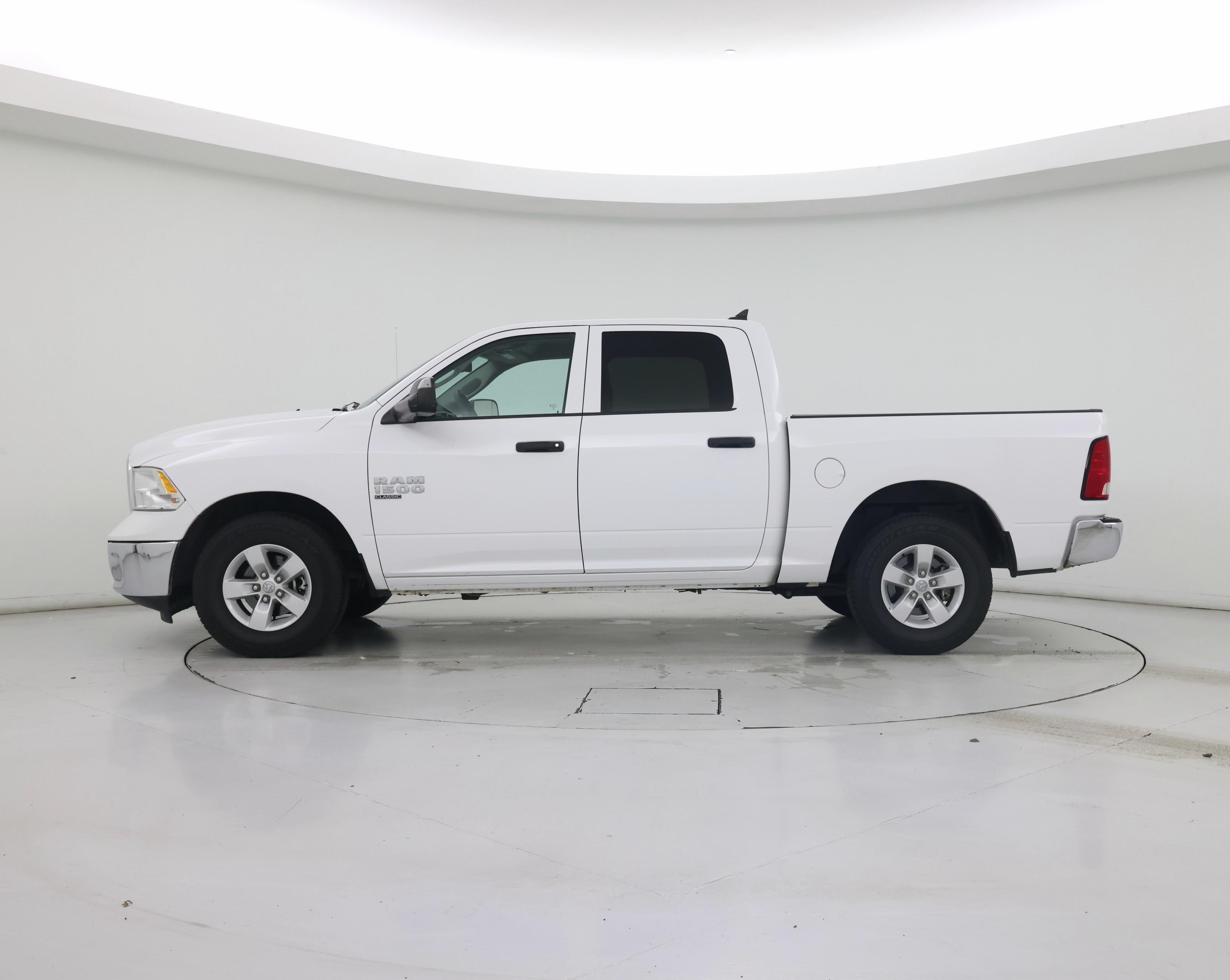 Thumbnail: 2023 RAM 1500 Classic - 3