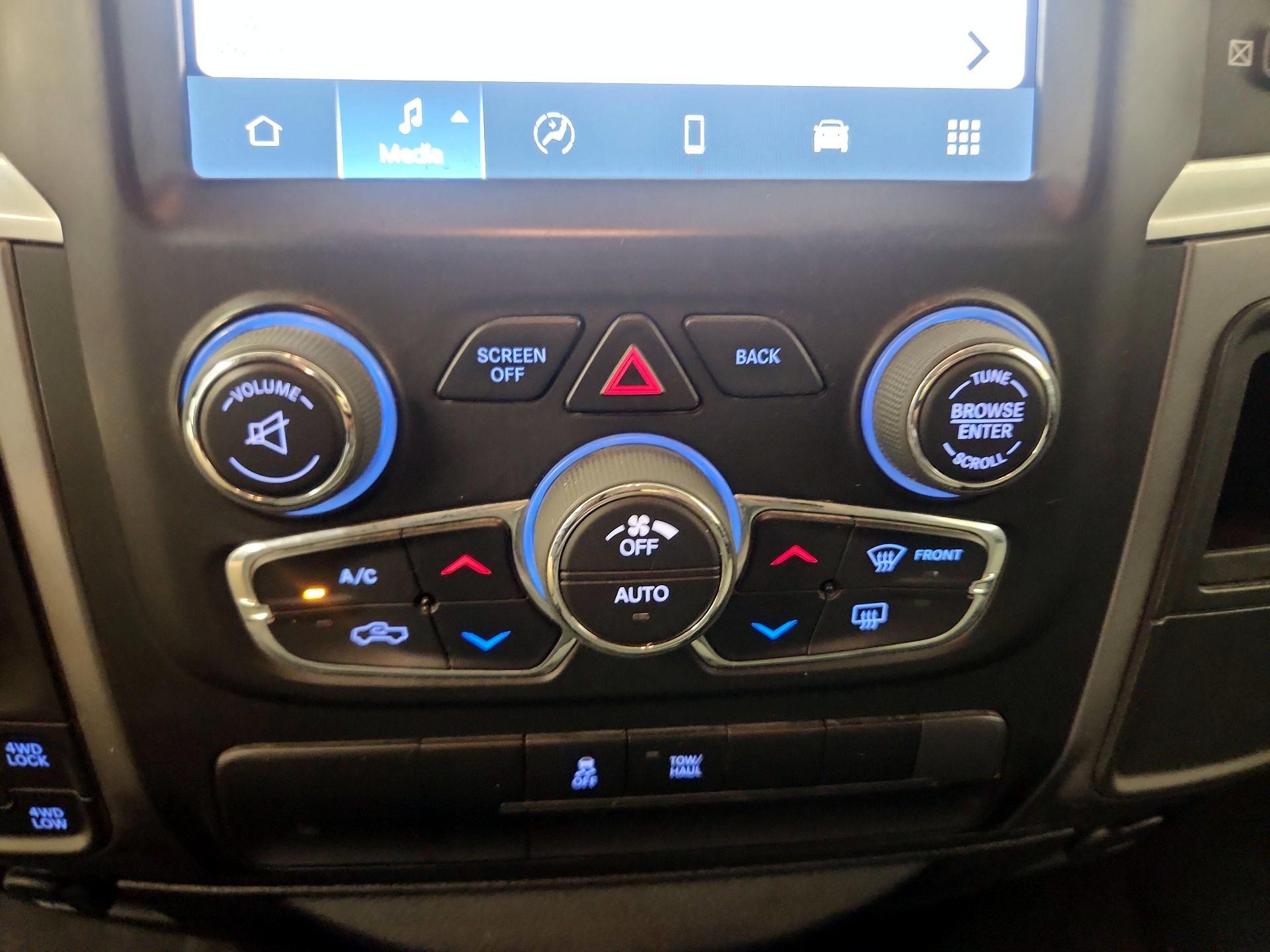 Thumbnail: 2023 RAM 1500 Classic - 16