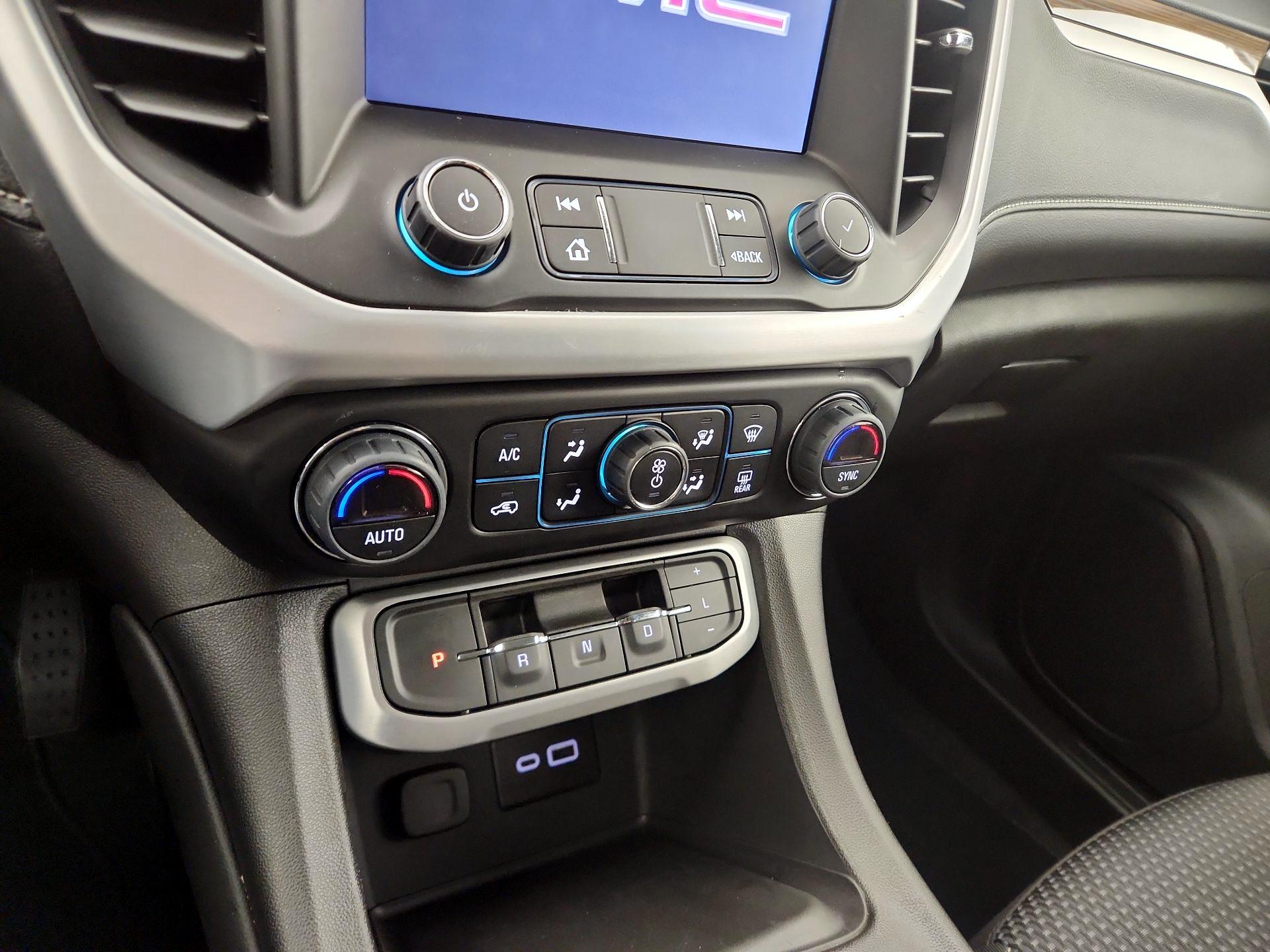 Thumbnail: 2023 GMC Acadia - 14