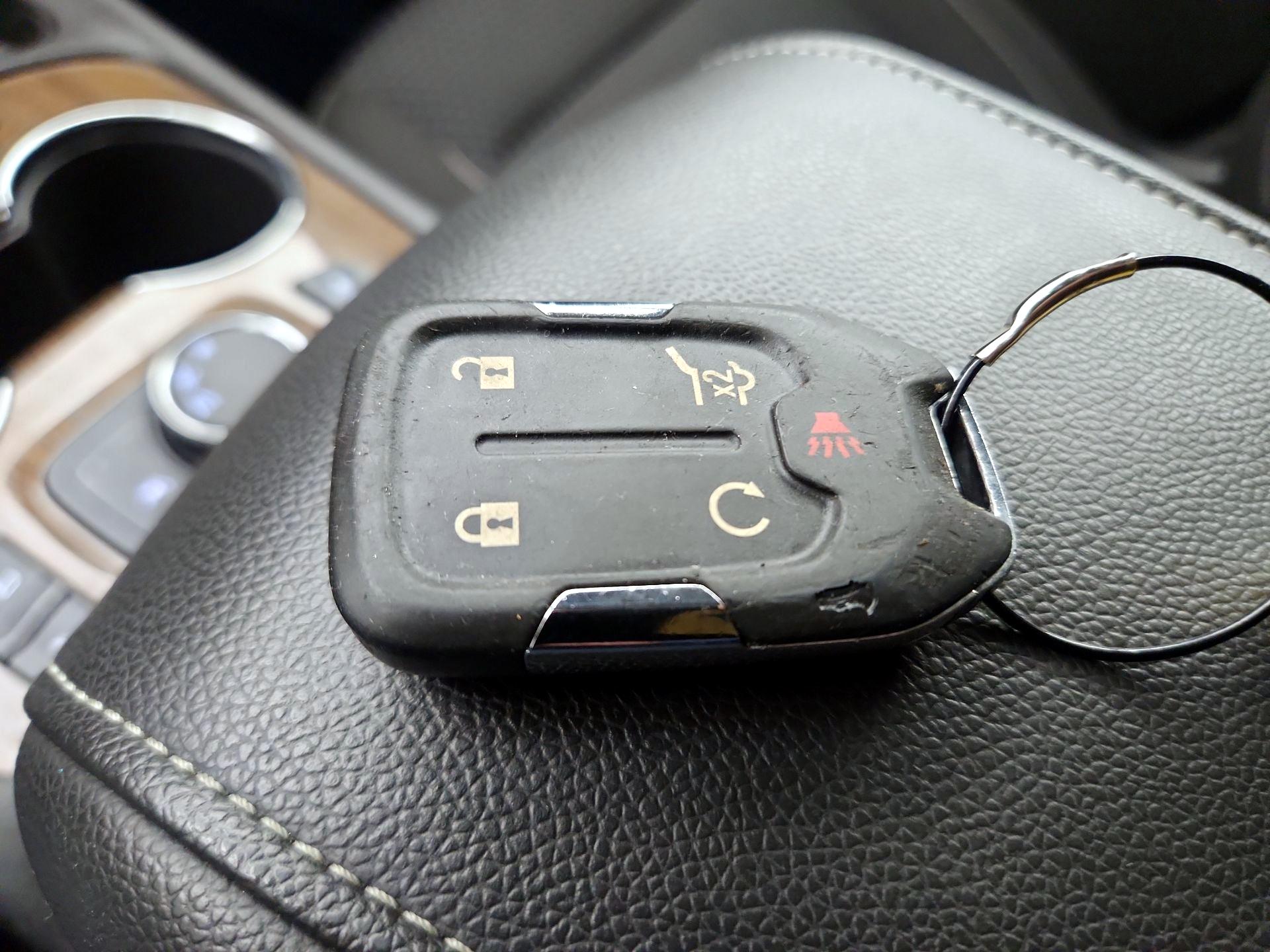 Thumbnail: 2023 GMC Acadia - 18