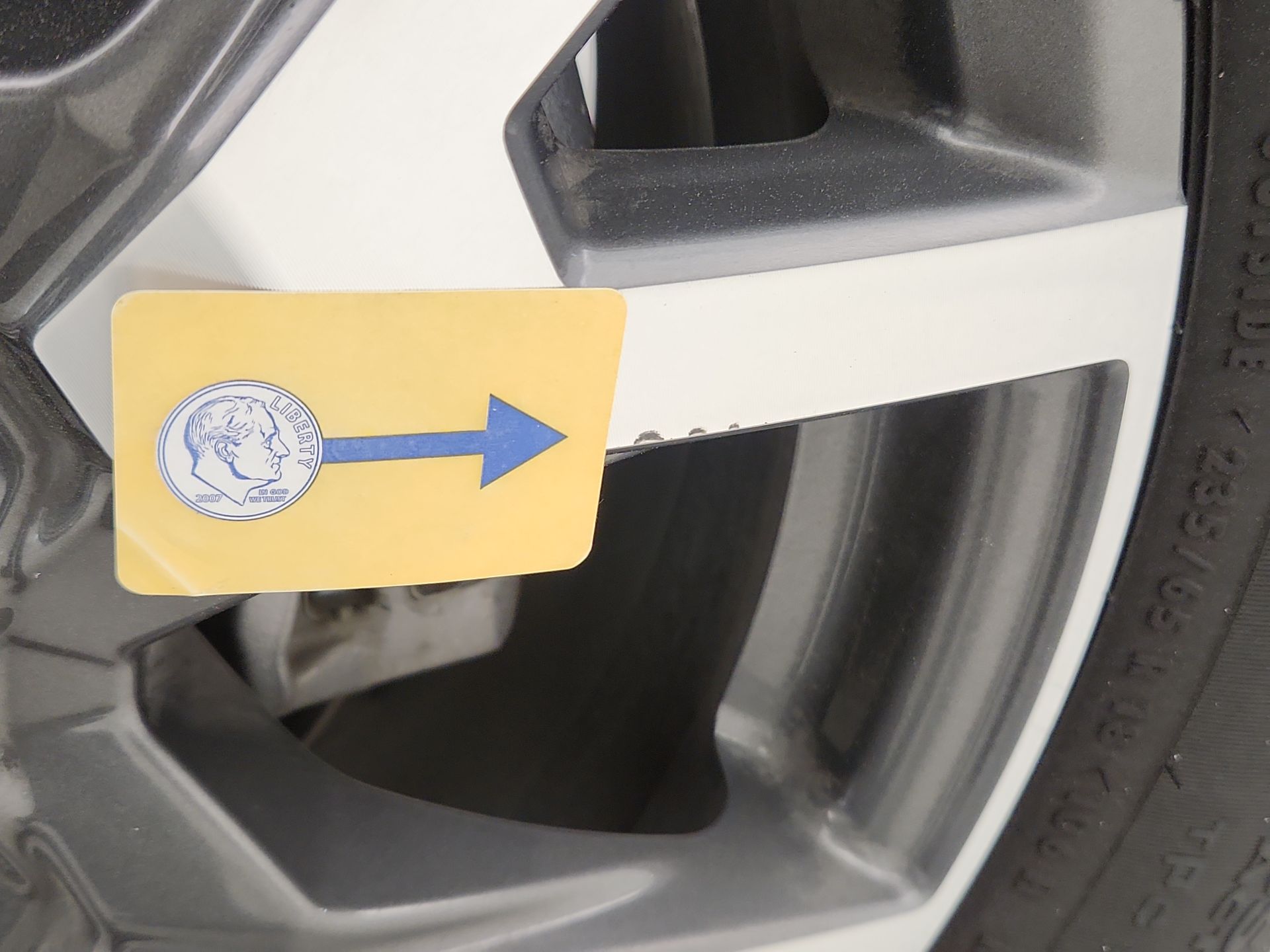 Thumbnail: 2023 GMC Acadia - 19