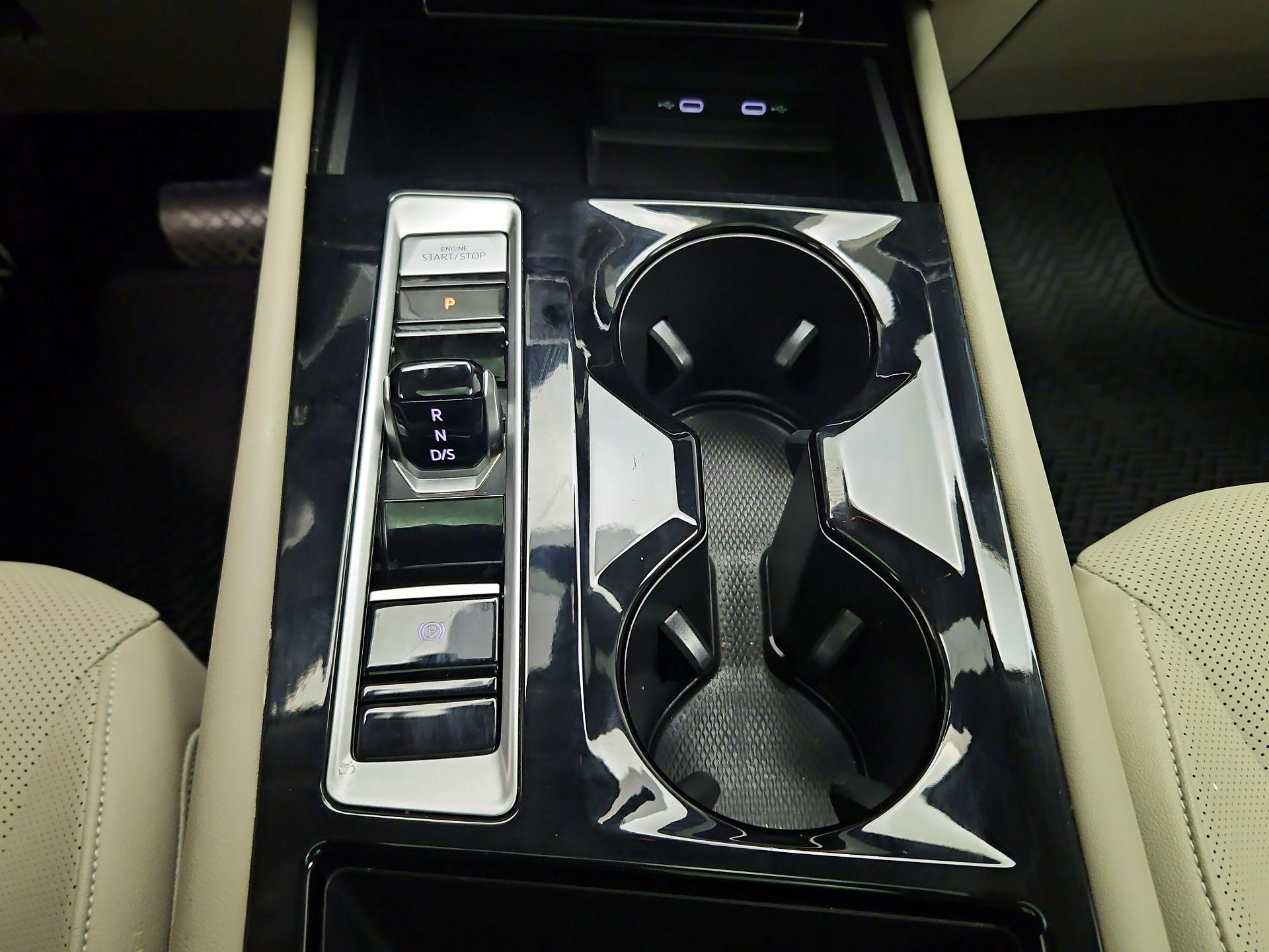 Thumbnail: 2024 Volkswagen Atlas - 17