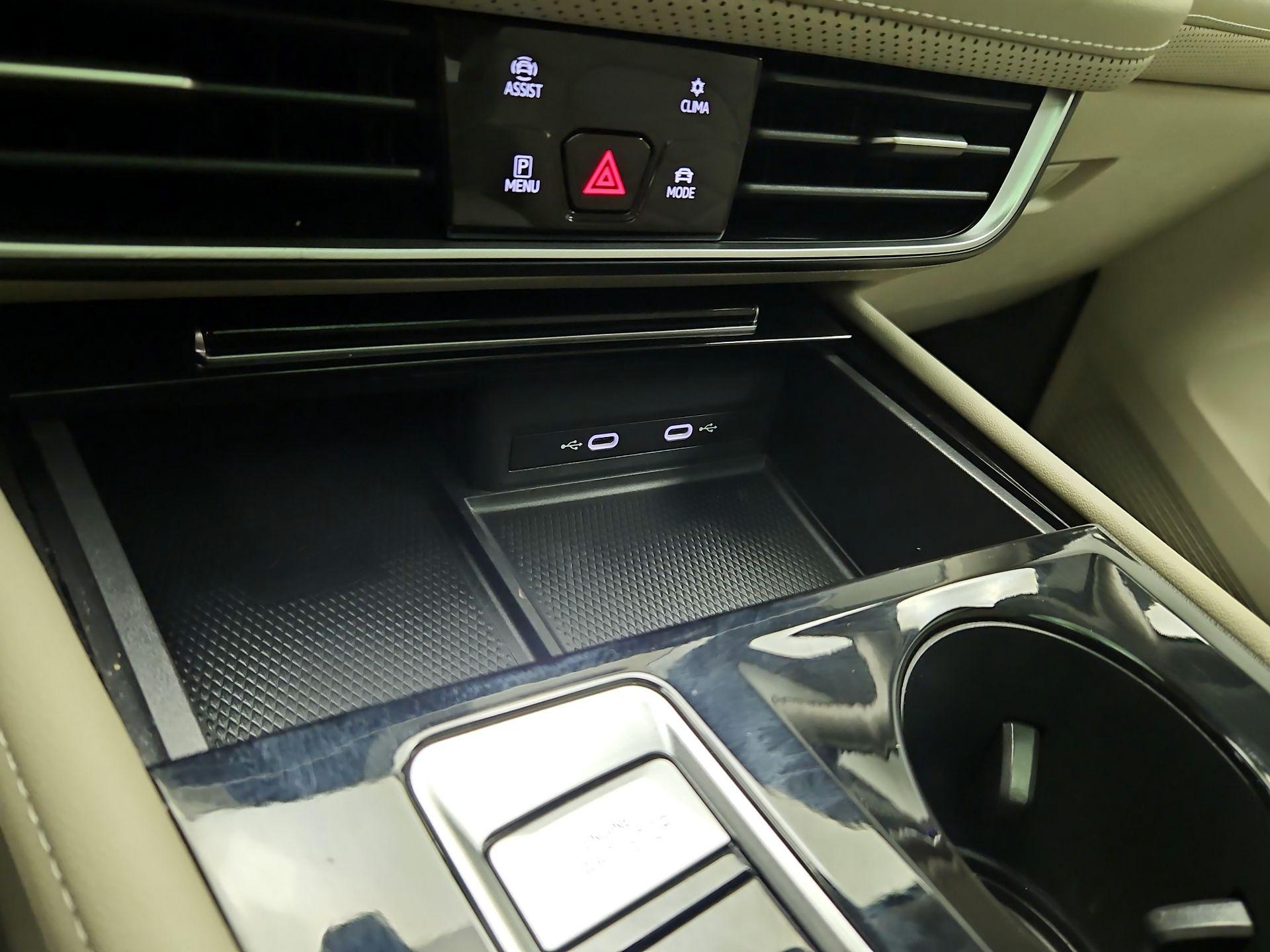 Thumbnail: 2024 Volkswagen Atlas - 18