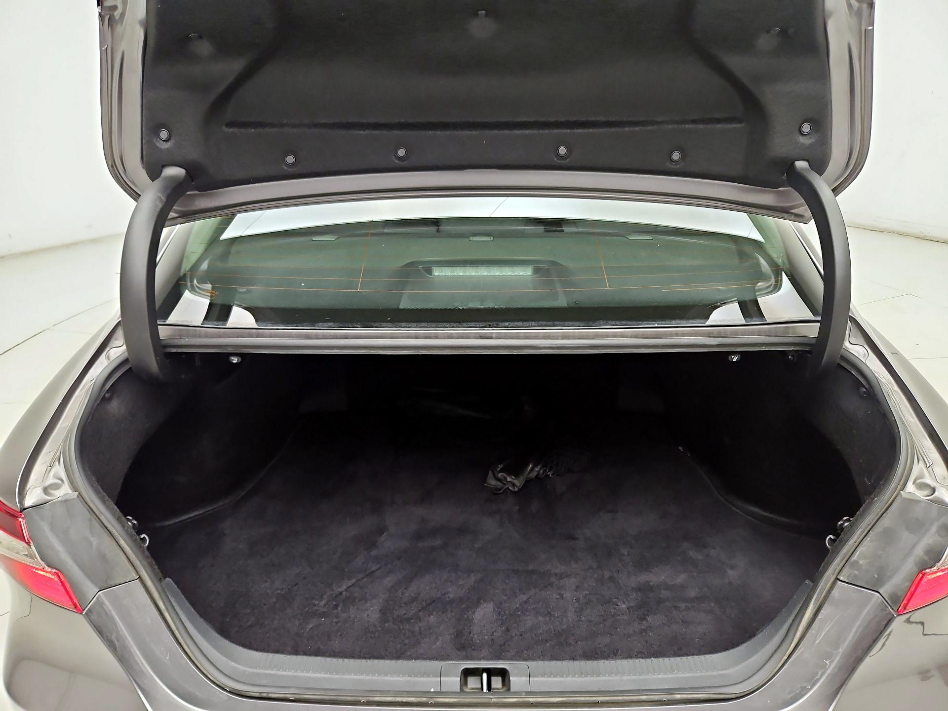 Thumbnail: 2023 Toyota Camry - 18