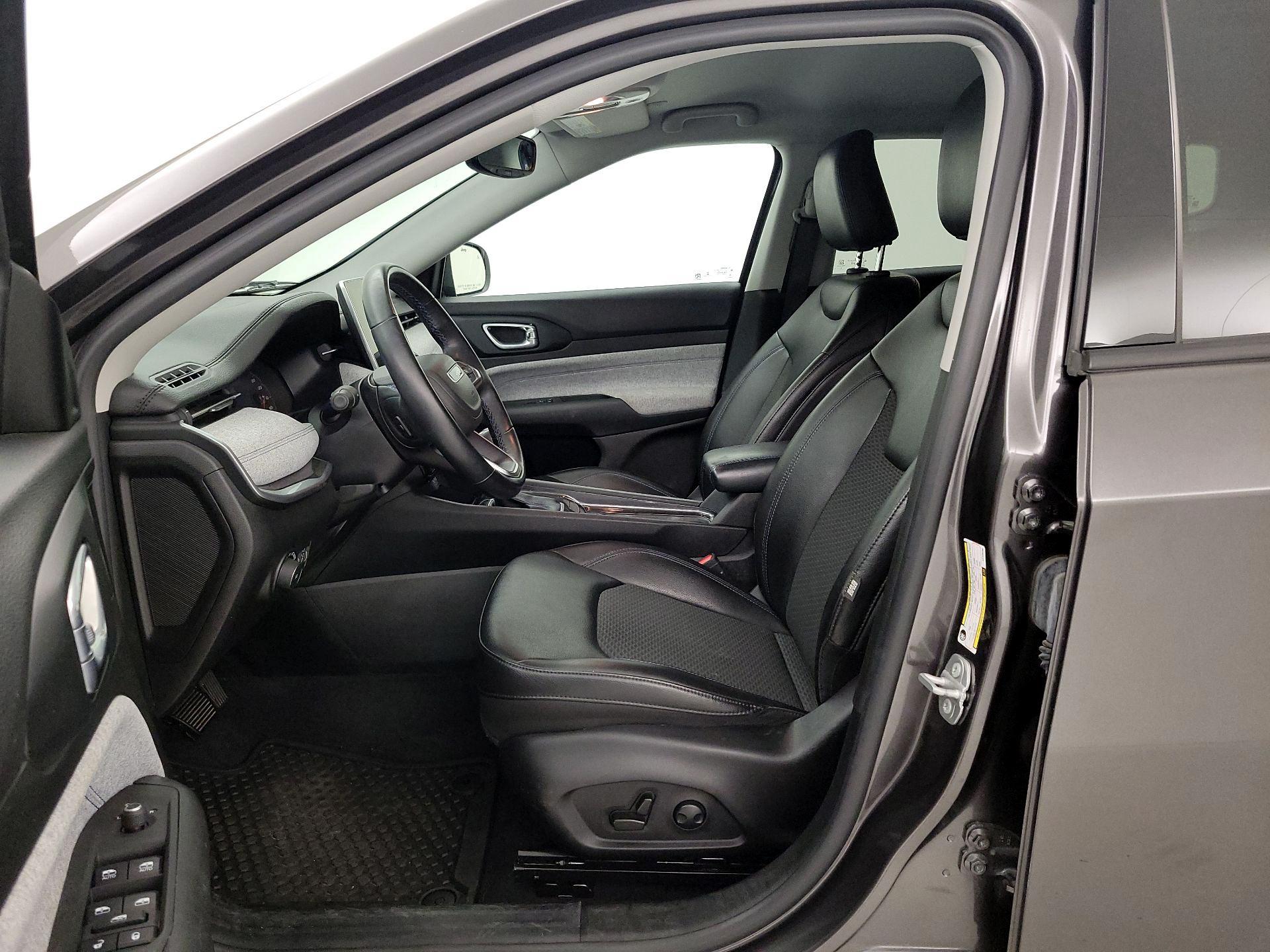 Thumbnail: 2022 Jeep Compass - 11