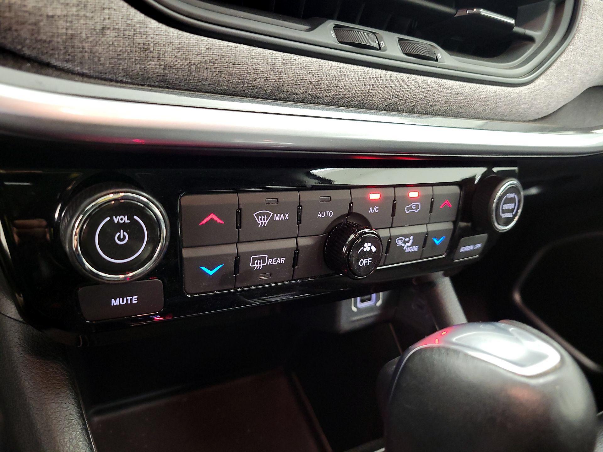 Thumbnail: 2022 Jeep Compass - 16