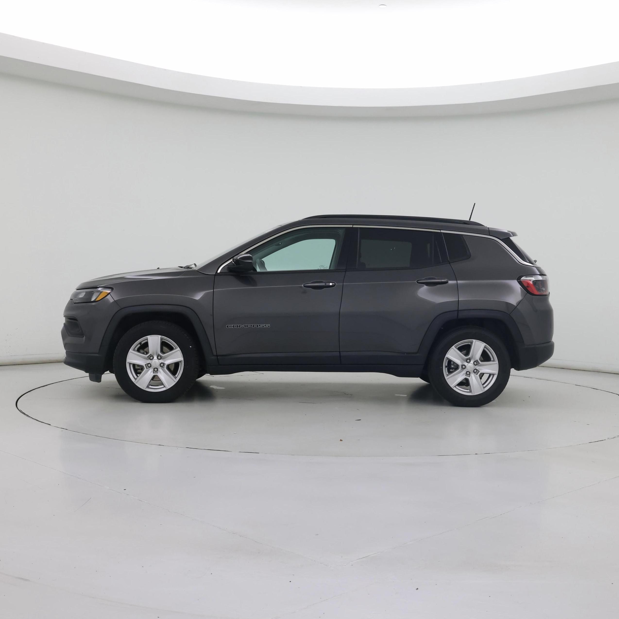 Thumbnail: 2022 Jeep Compass - 3