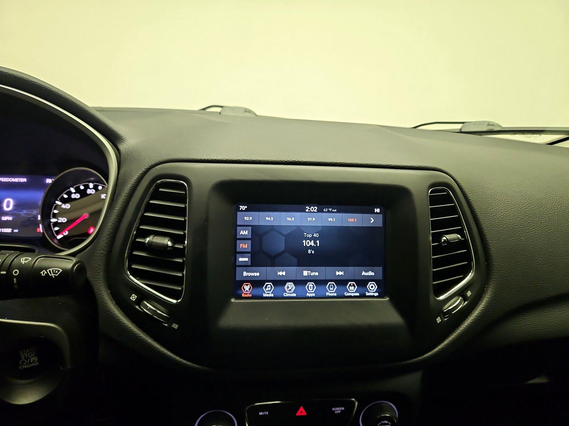 Thumbnail: 2020 Jeep Compass - 14