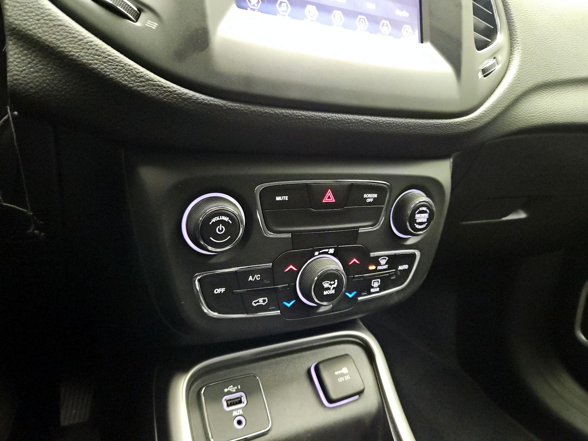 Thumbnail: 2020 Jeep Compass - 15