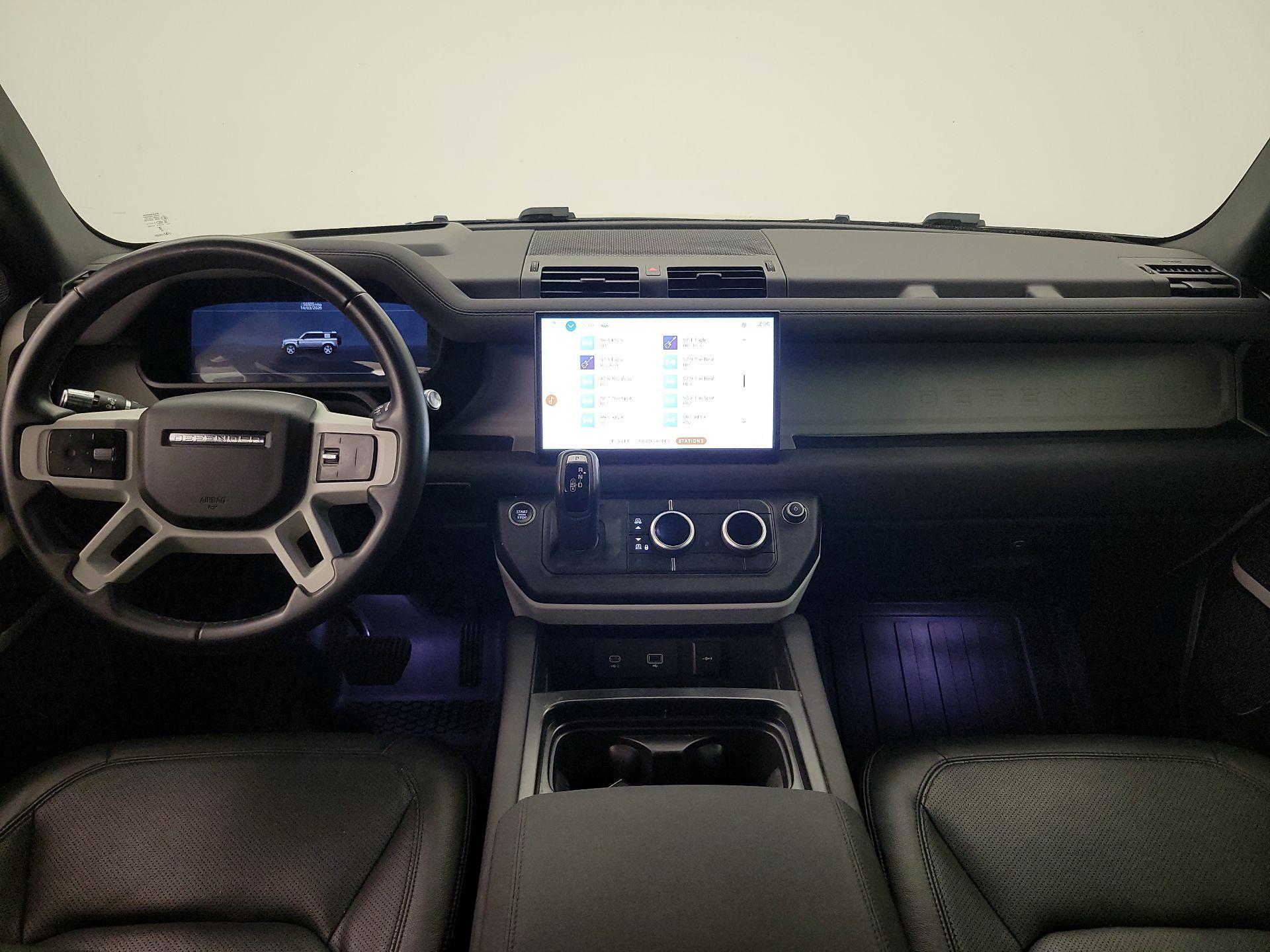 Thumbnail: 2022 Land Rover Defender - 9