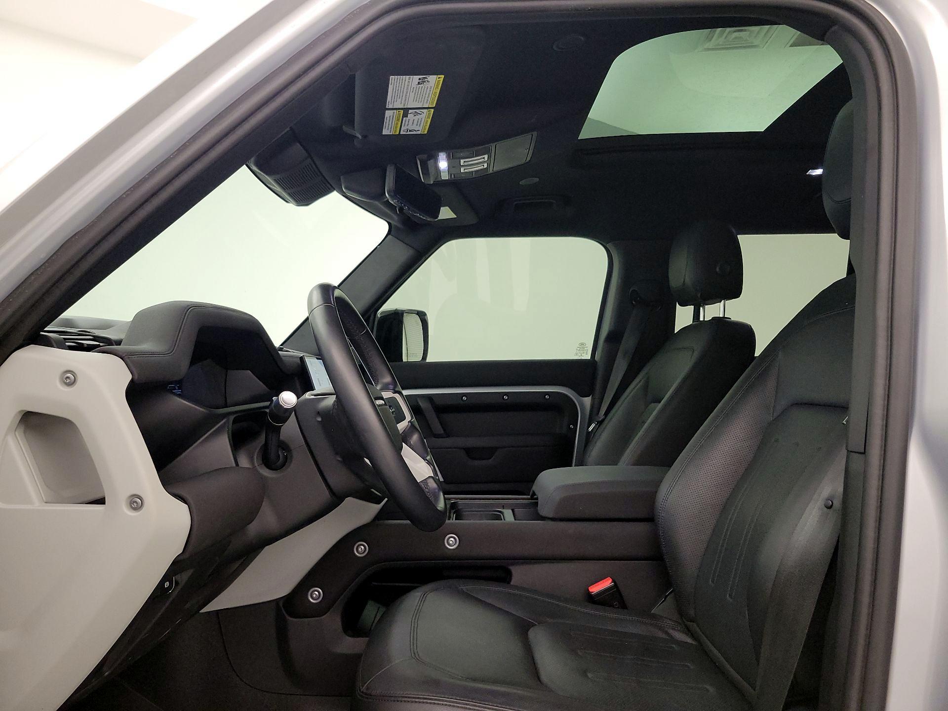 Thumbnail: 2022 Land Rover Defender - 19