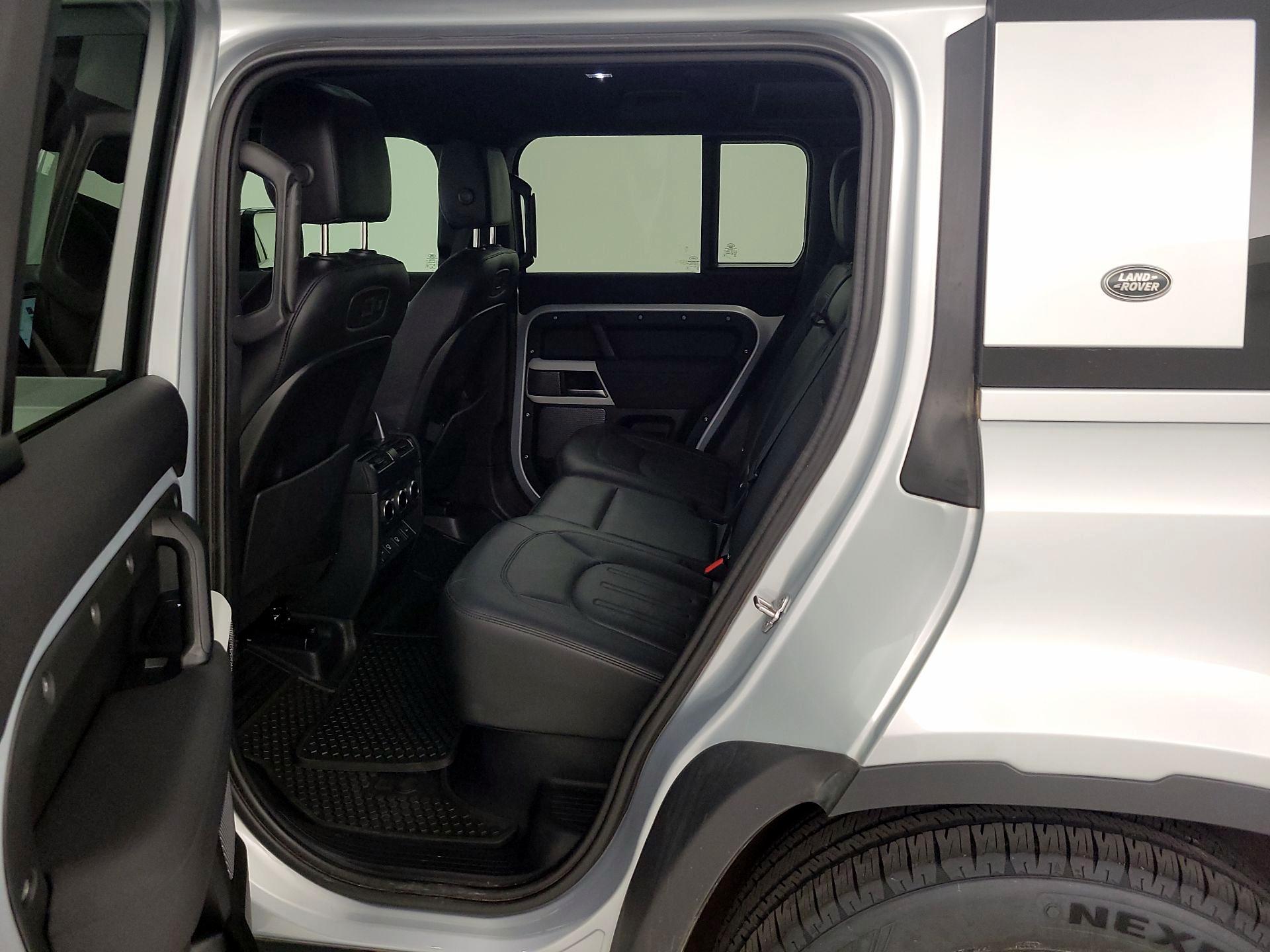 Thumbnail: 2022 Land Rover Defender - 20