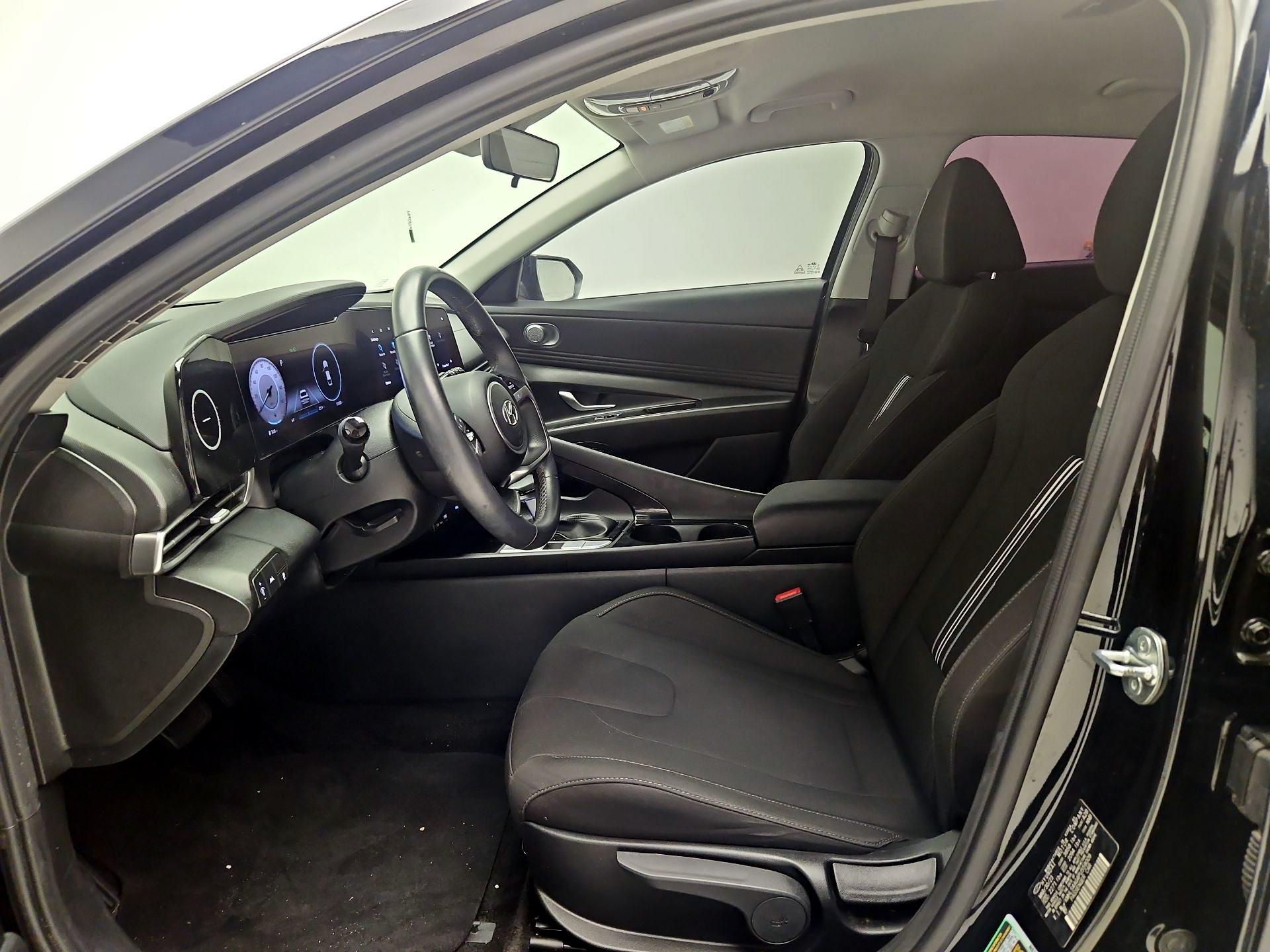 Thumbnail: 2023 Hyundai Elantra - 11