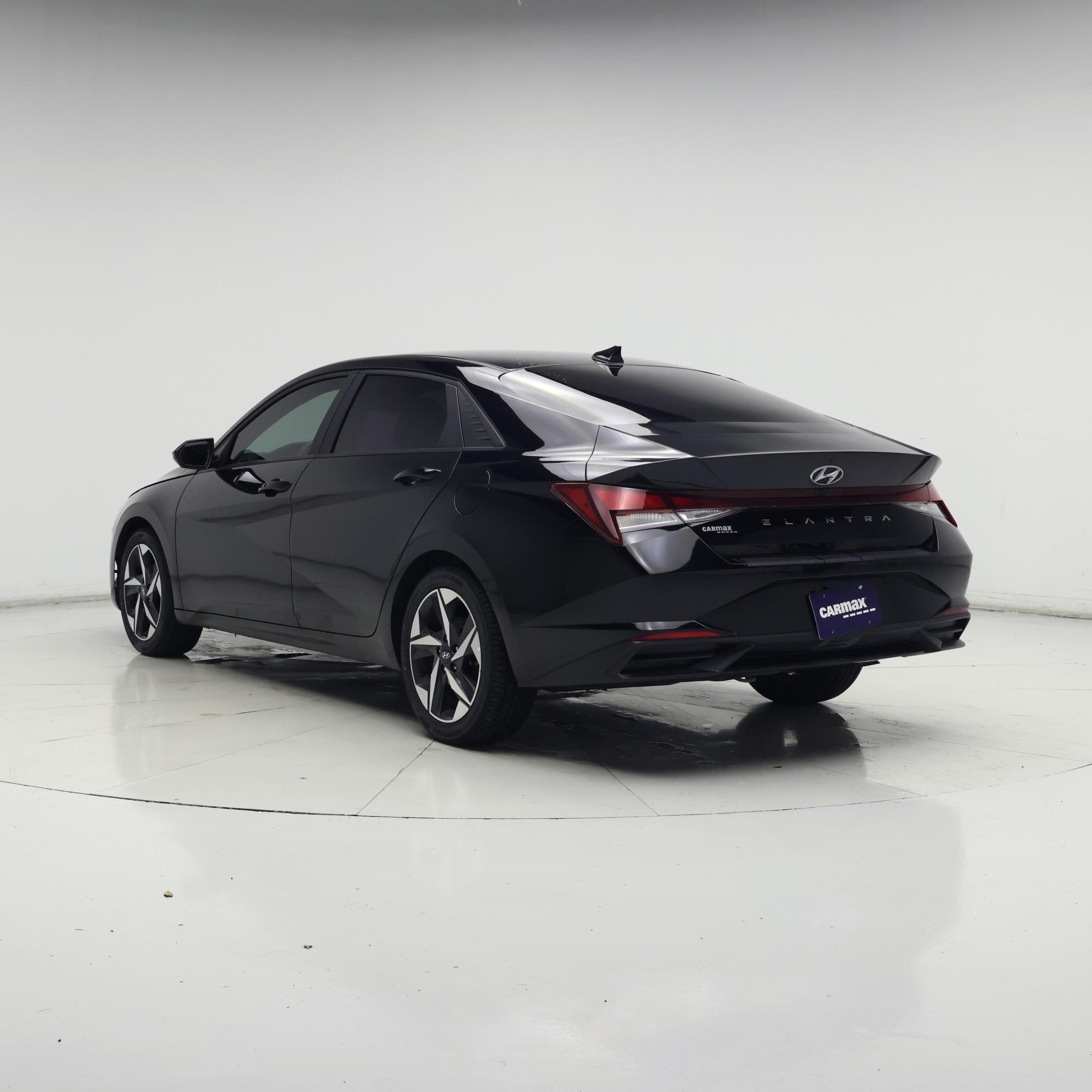 Thumbnail: 2023 Hyundai Elantra - 2