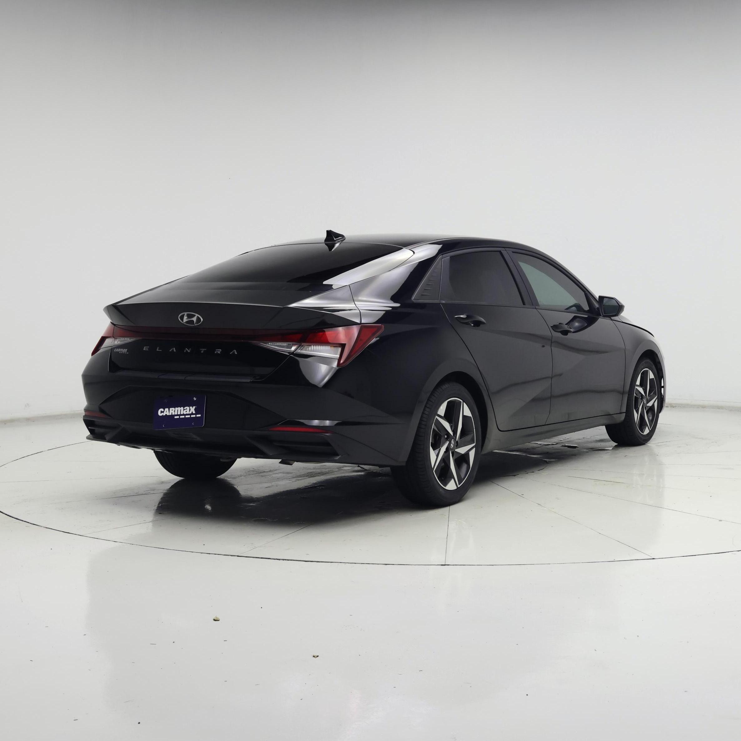 Thumbnail: 2023 Hyundai Elantra - 8