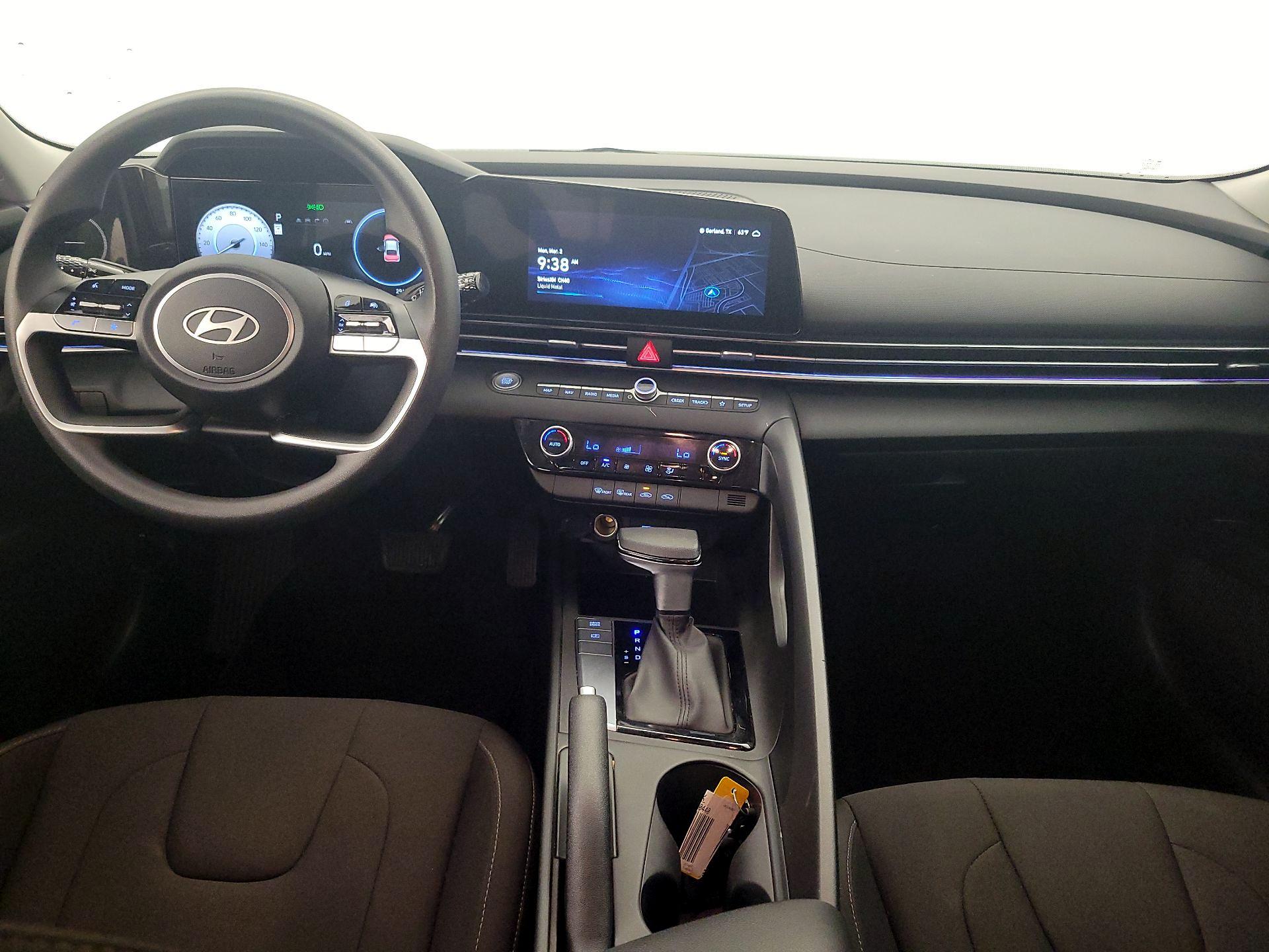 Thumbnail: 2024 Hyundai Elantra - 9